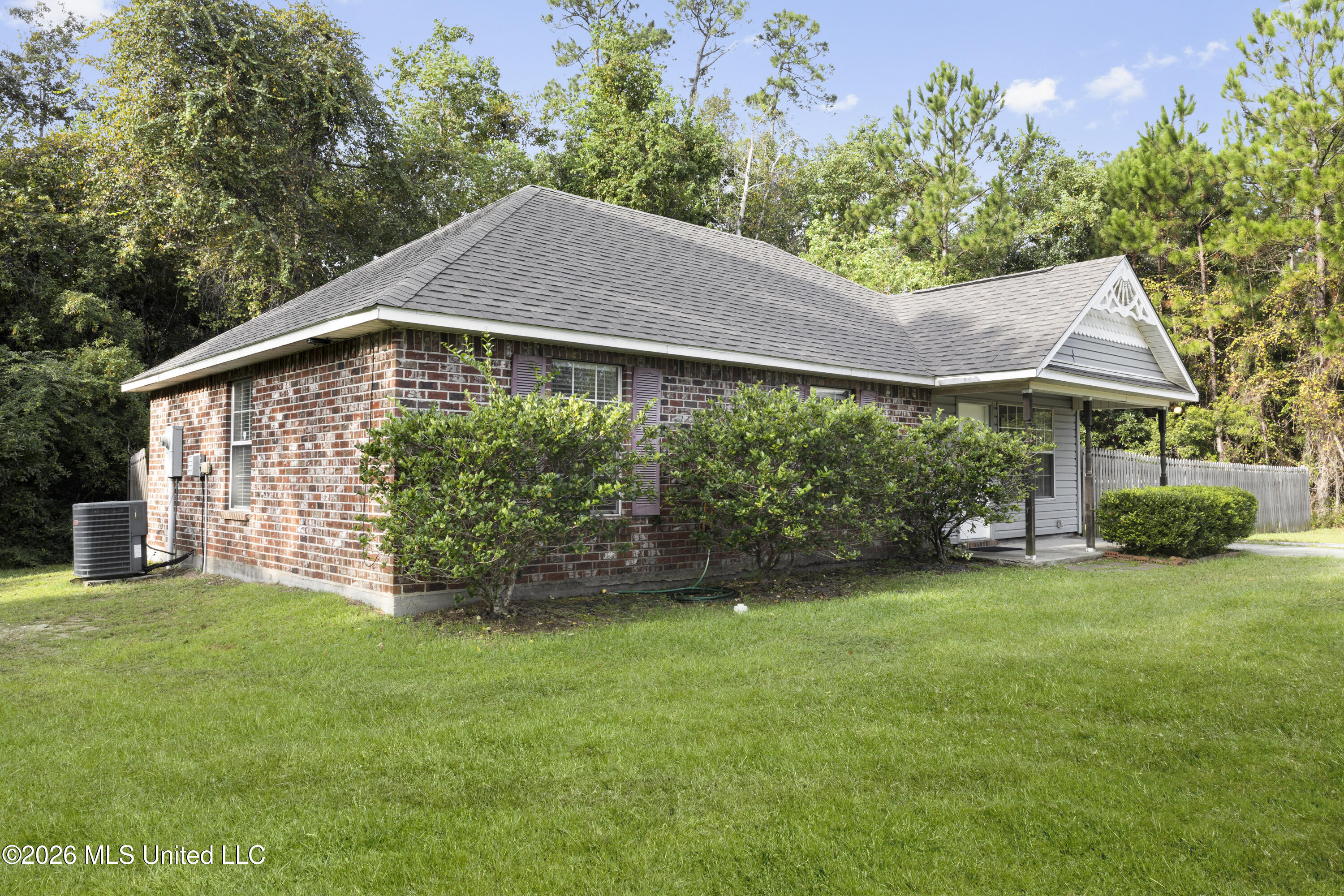 660 Keller Street Property Photo 3