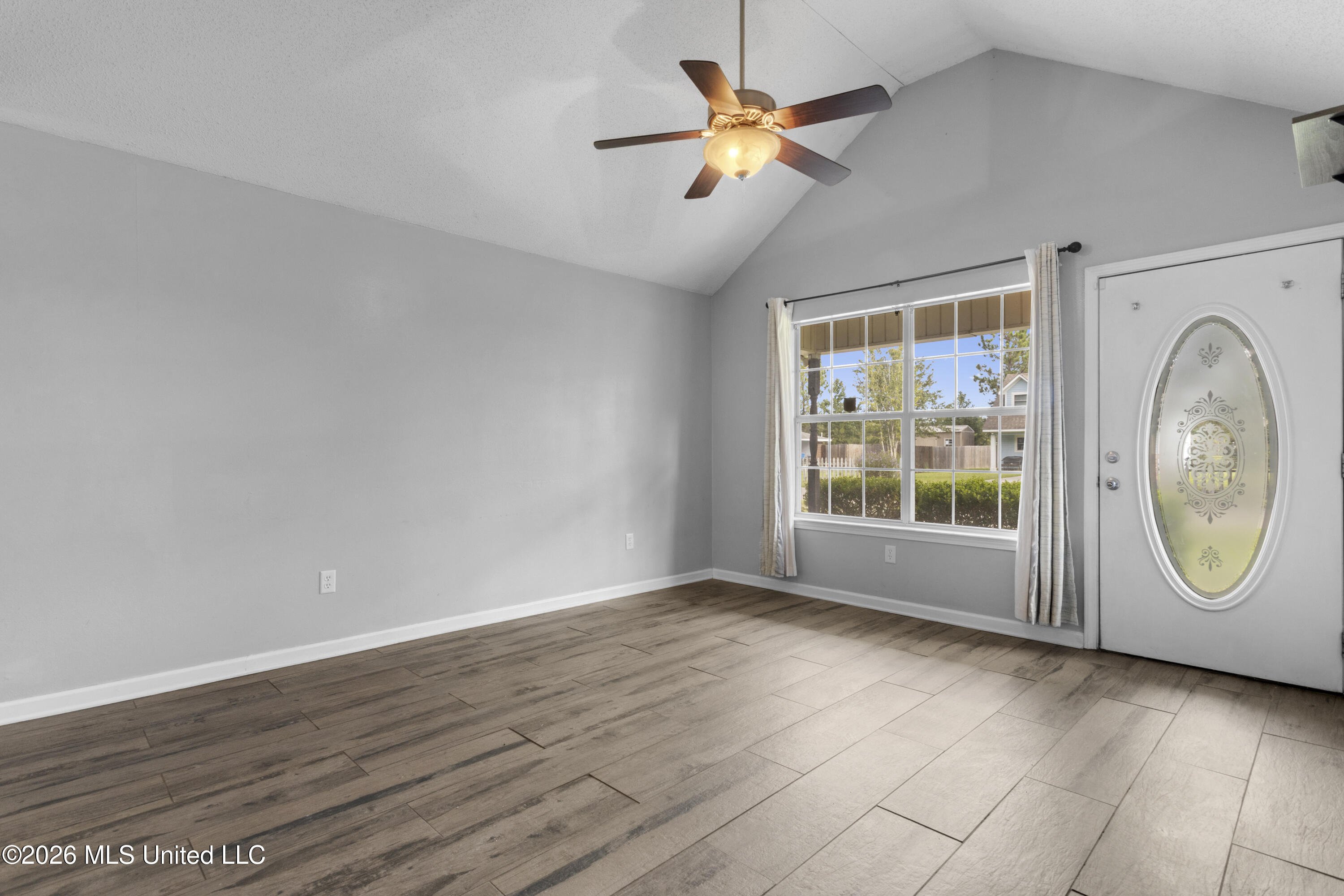 660 Keller Street Property Photo 6