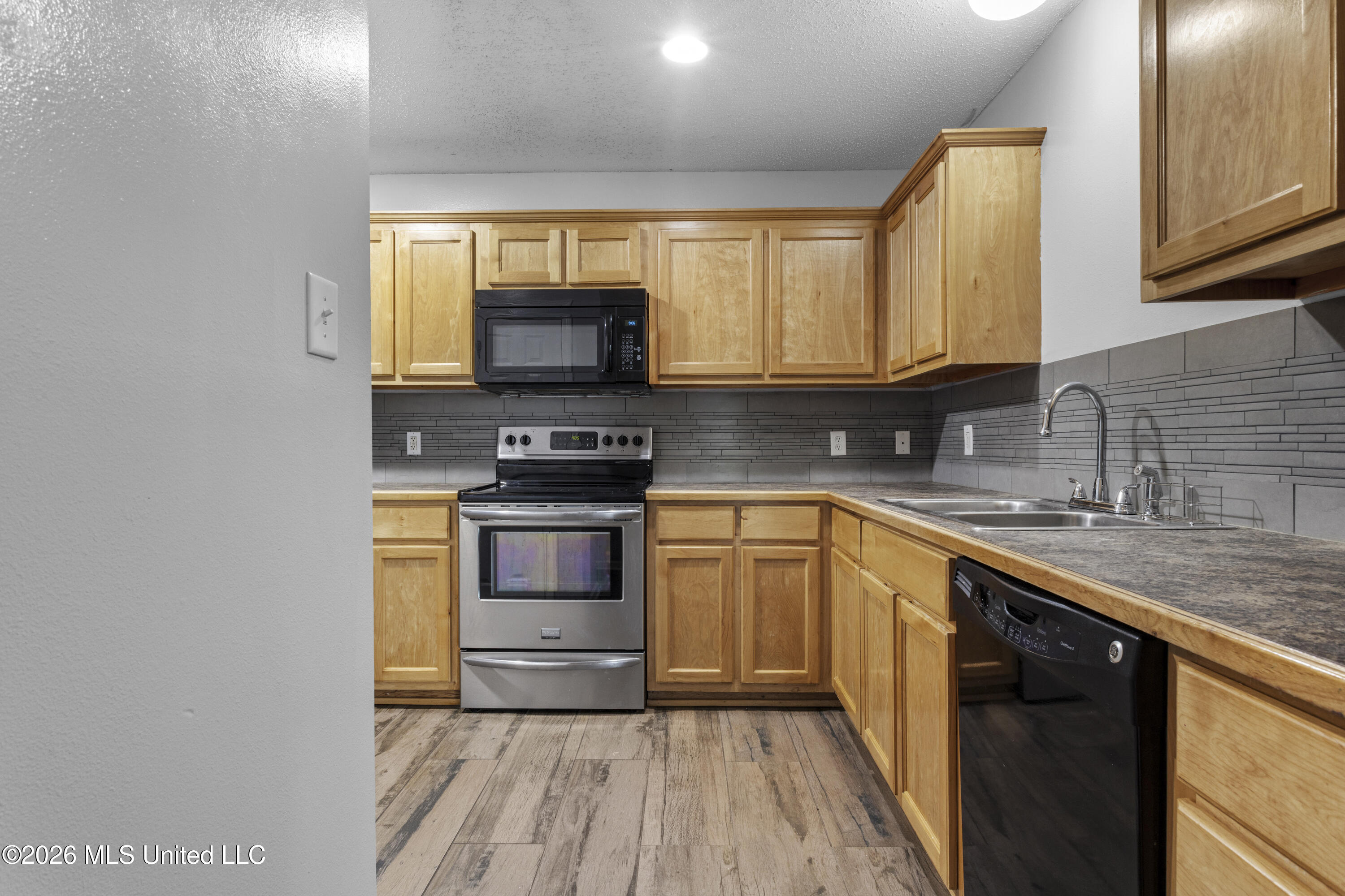 660 Keller Street Property Photo 10