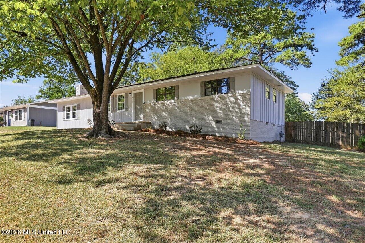 803 Deborah Street Property Photo 1