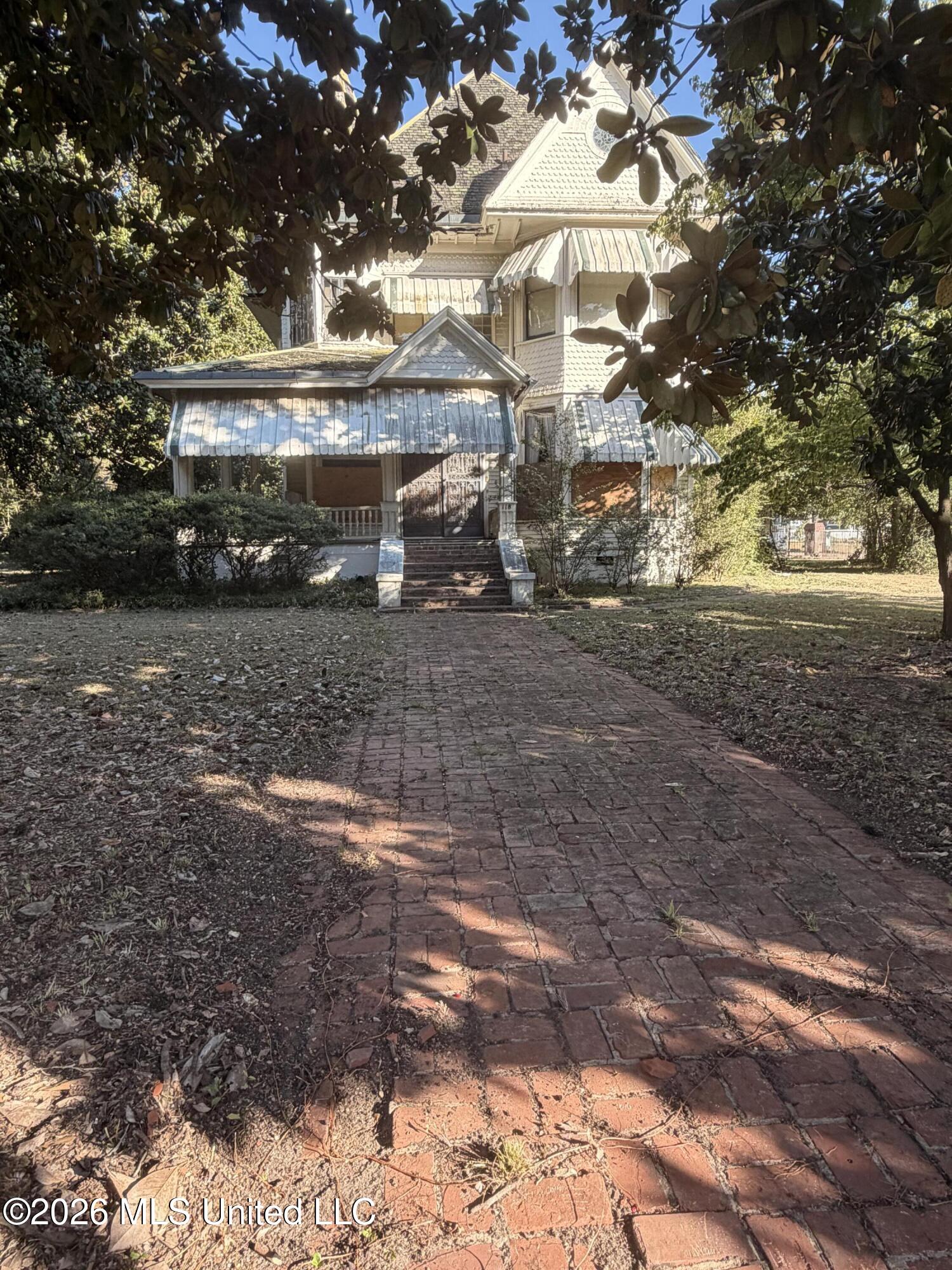 118 Grand Avenue Property Photo 1