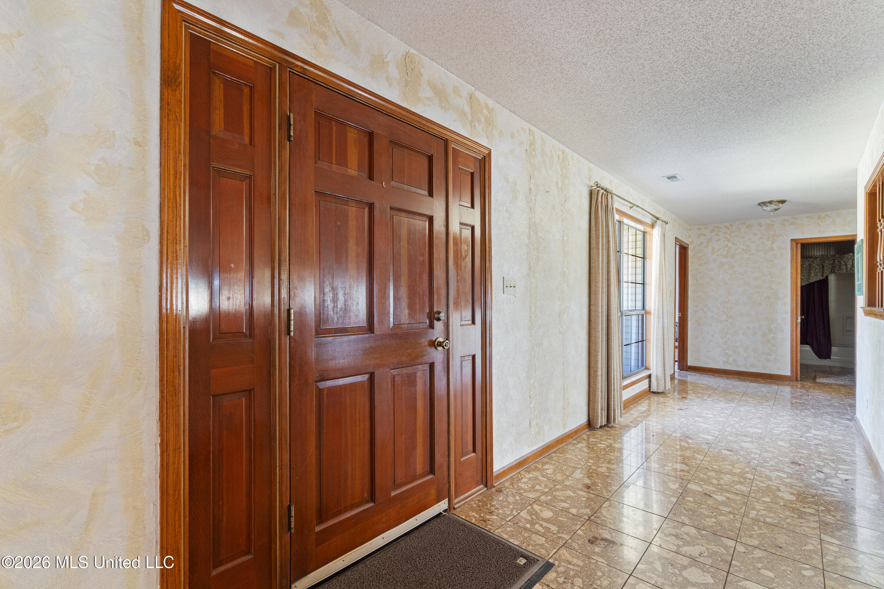 4075 Davall Drive Property Photo 9
