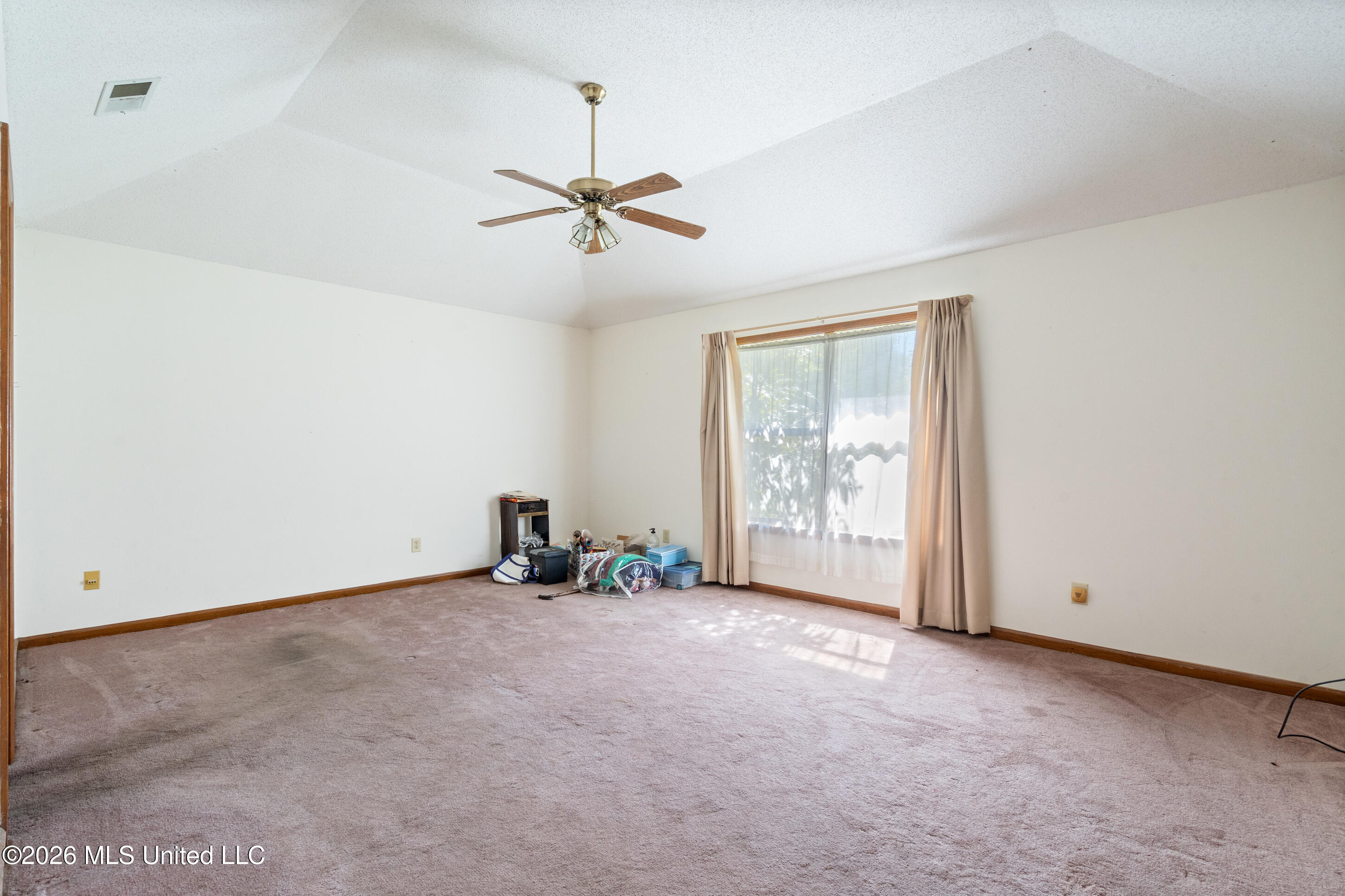 4075 Davall Drive Property Photo 13