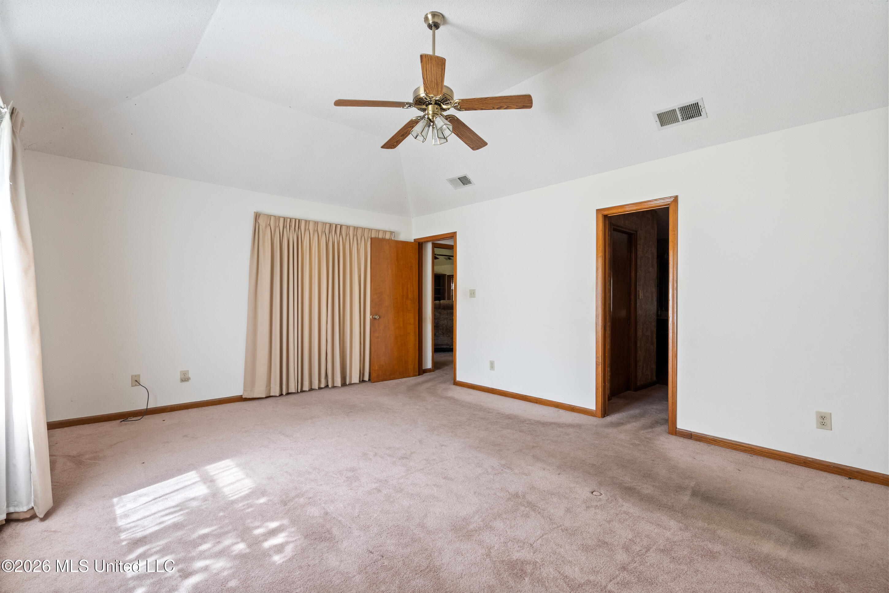 4075 Davall Drive Property Photo 14