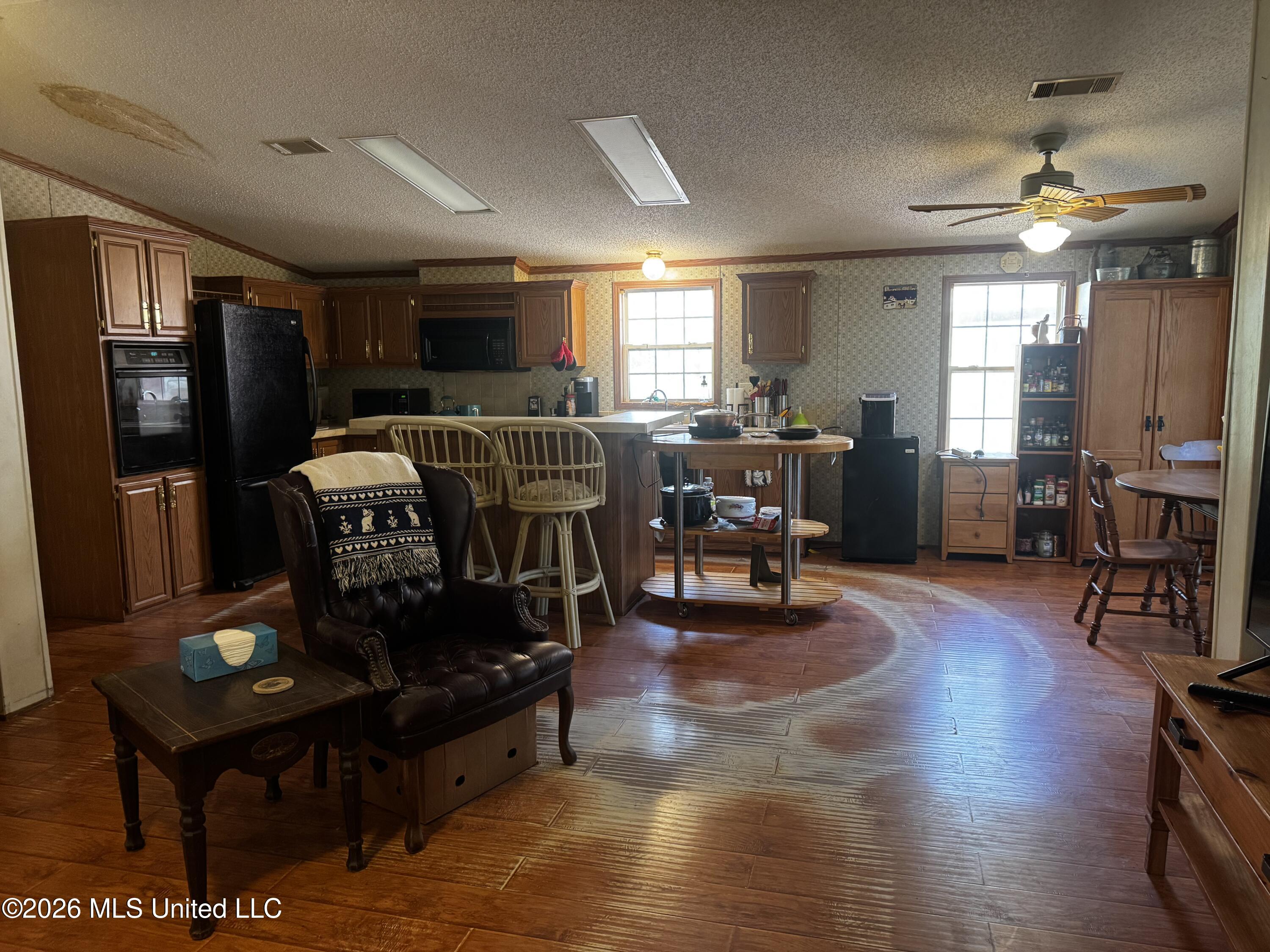 11012 Fox Ridge Drive Property Photo 10