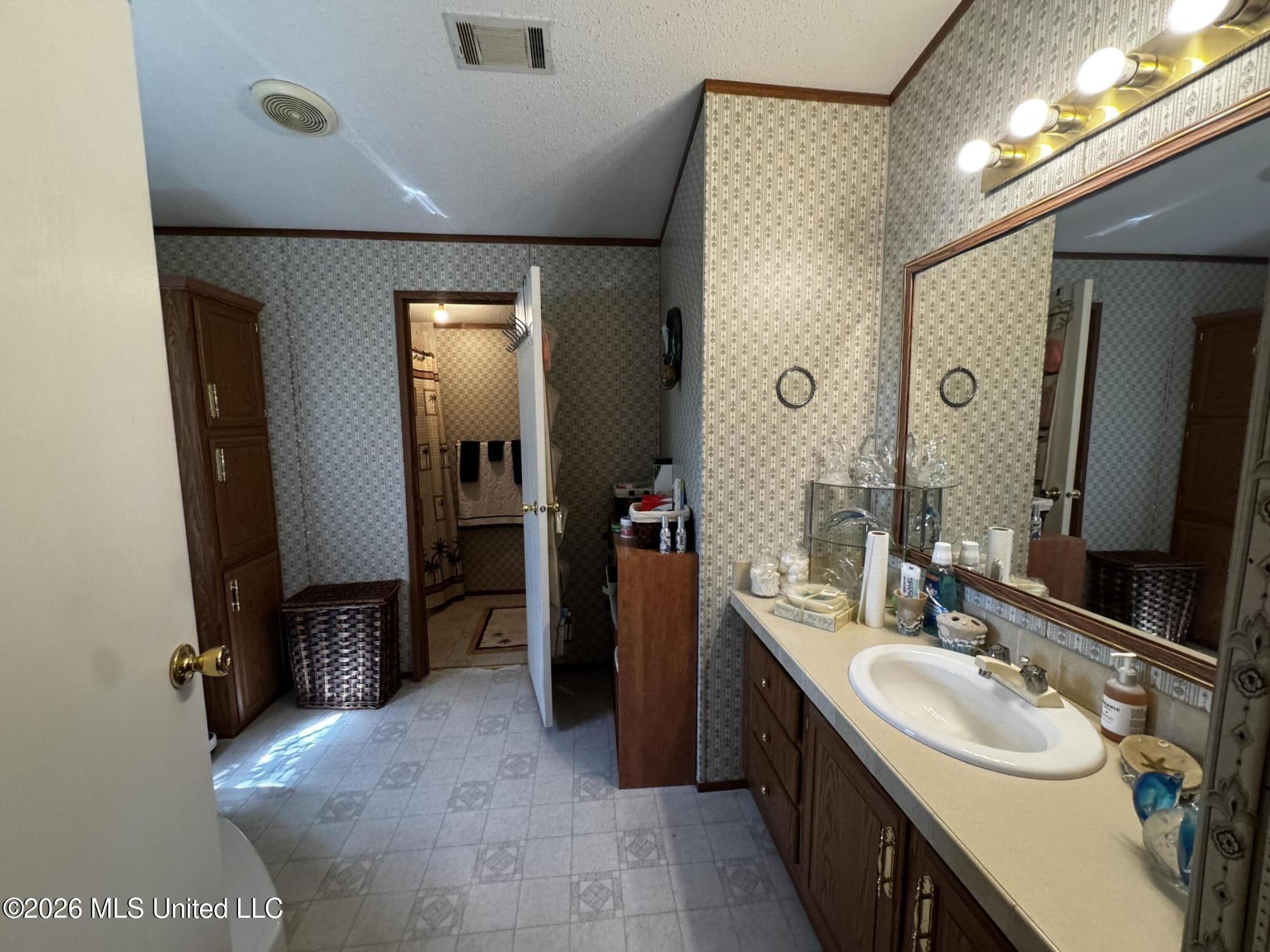 11012 Fox Ridge Drive Property Photo 21