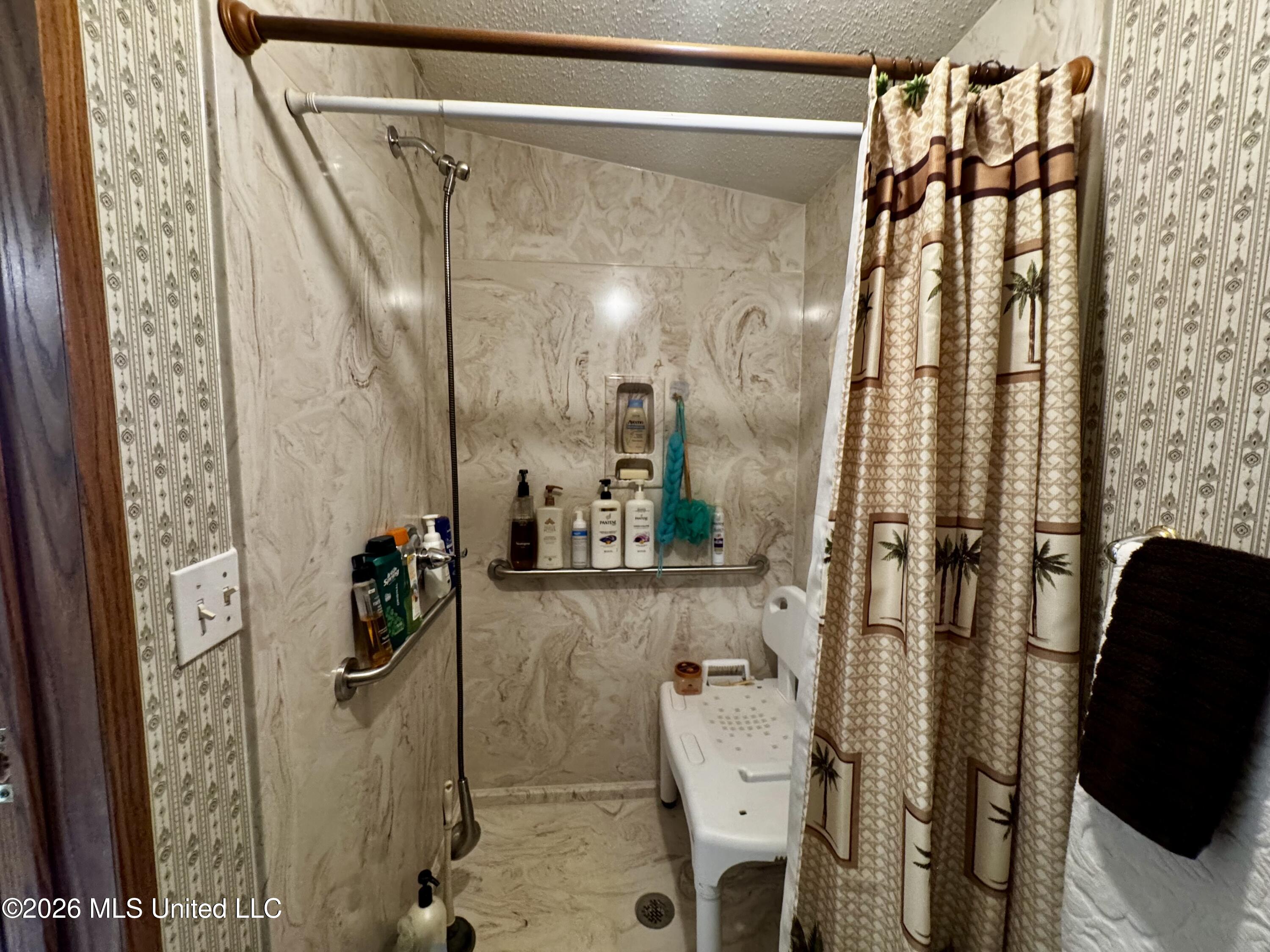 11012 Fox Ridge Drive Property Photo 24