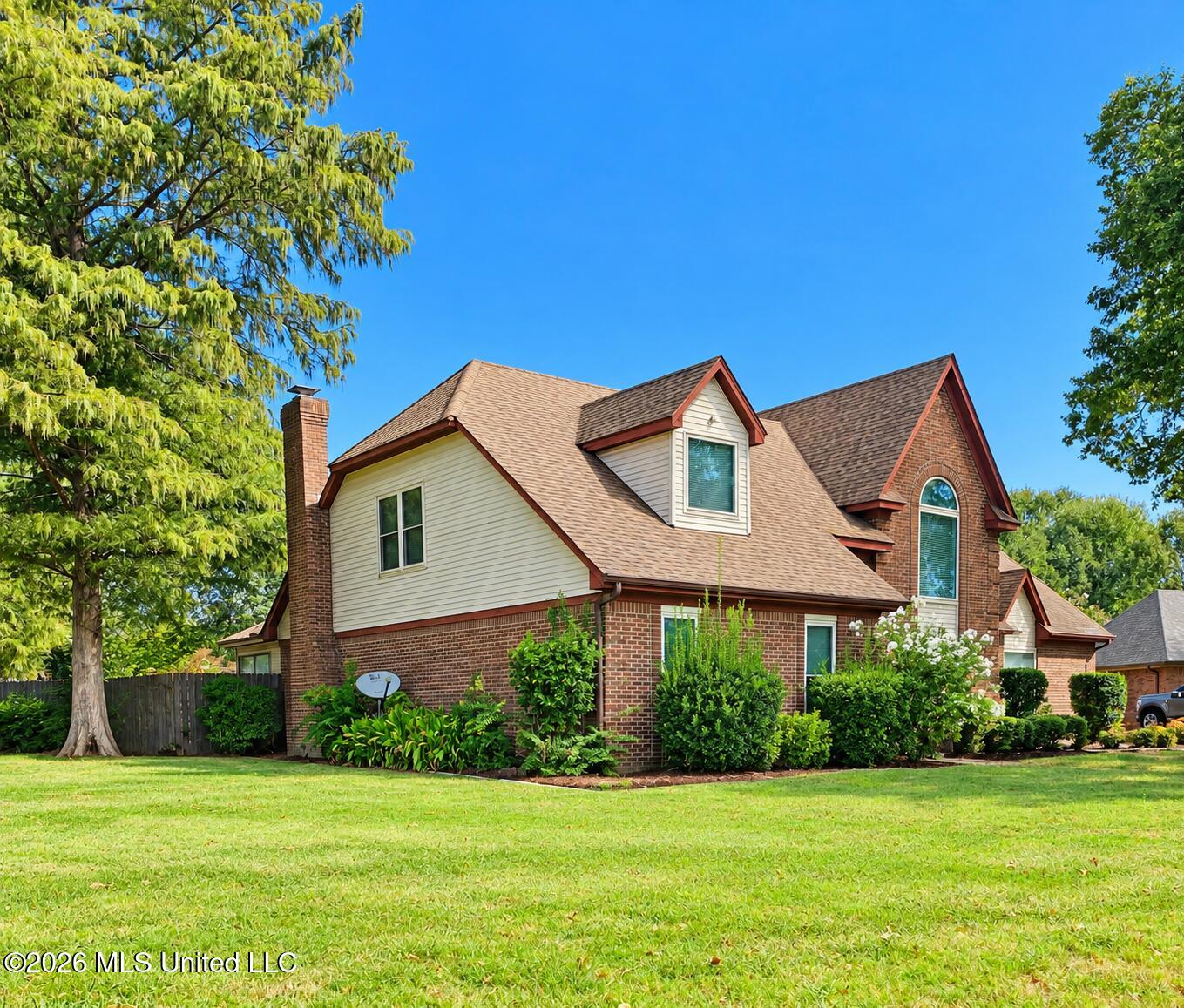 820 Flower Creek Cove Property Photo 2