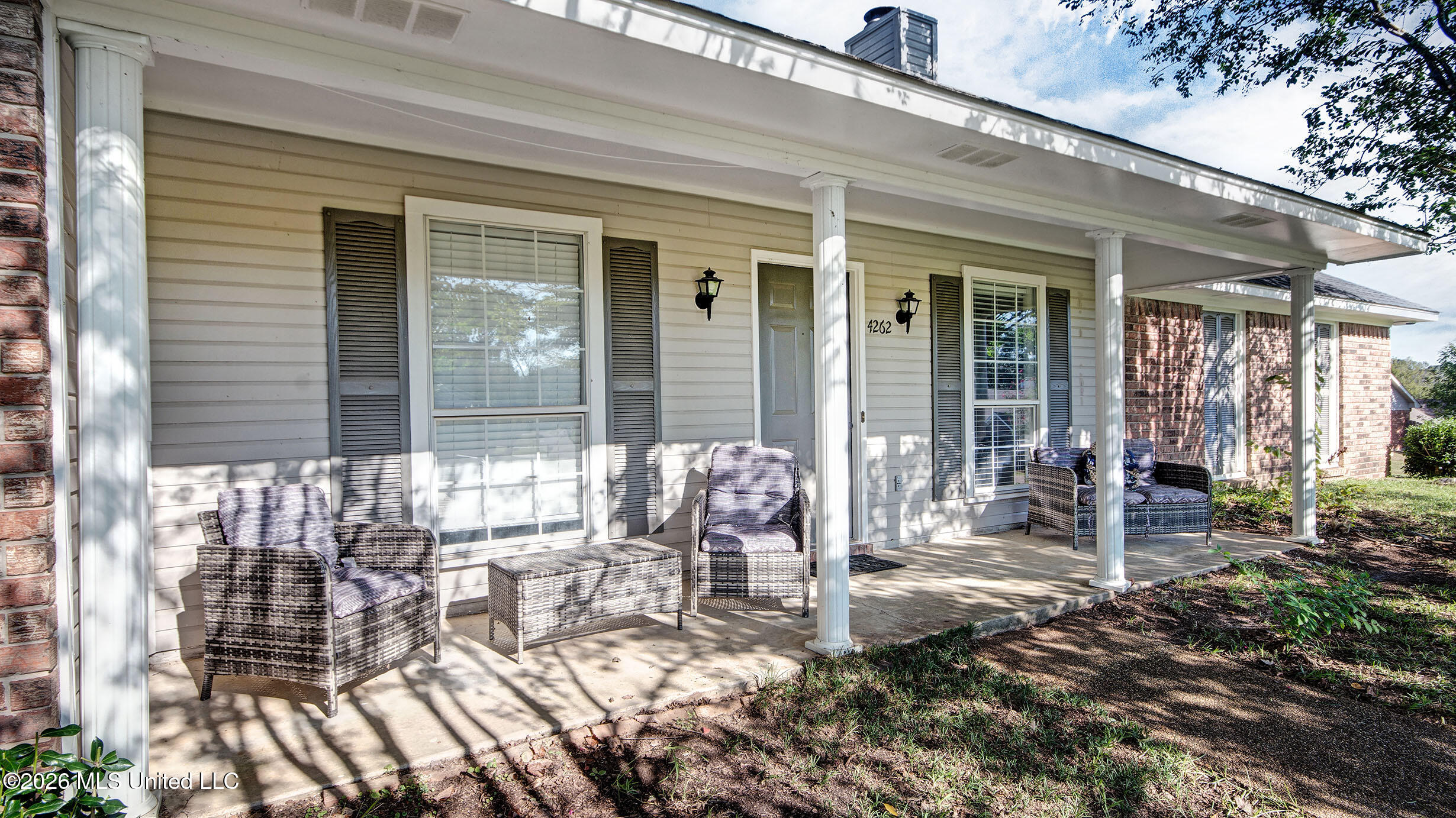 4262 Glennoak Circle Property Photo 5