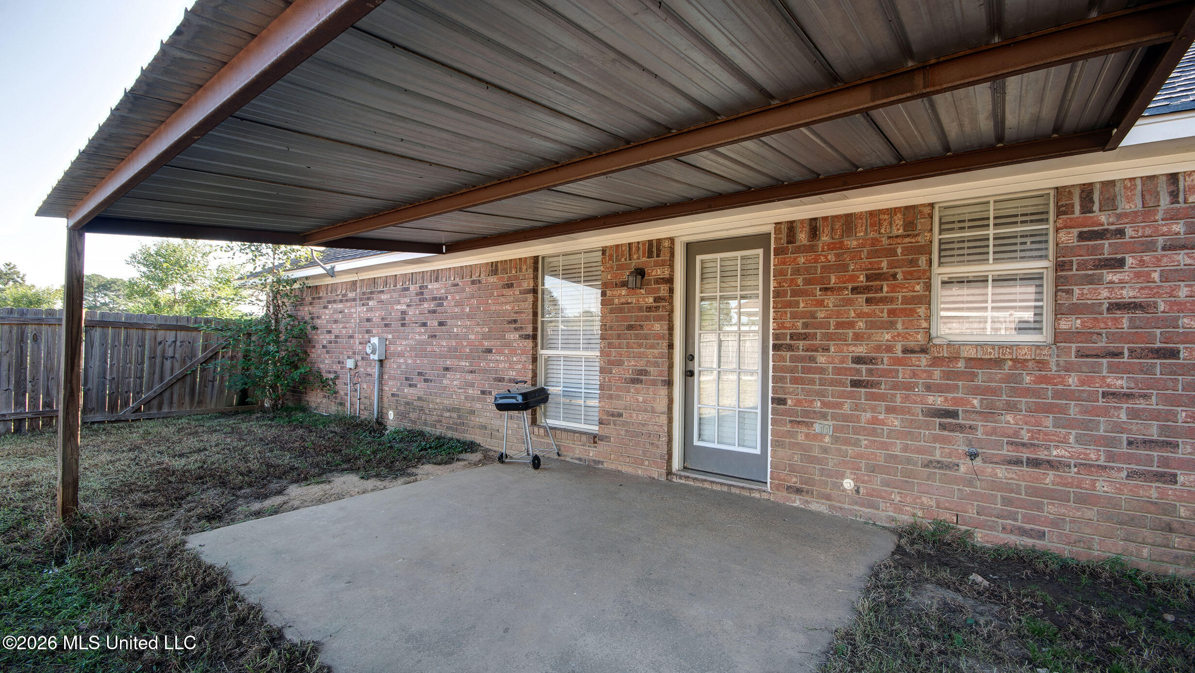 4262 Glennoak Circle Property Photo 8