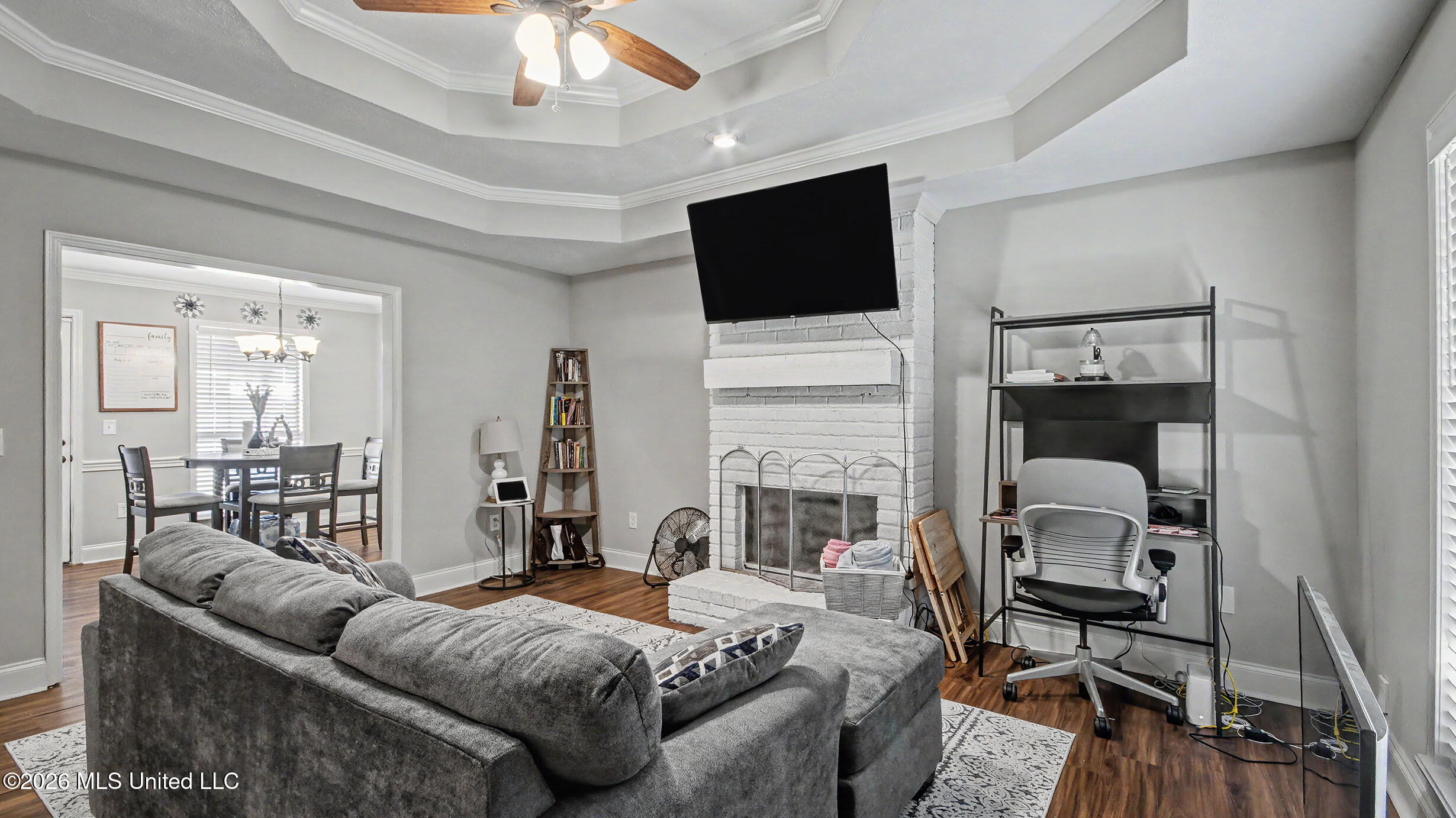 4262 Glennoak Circle Property Photo 9