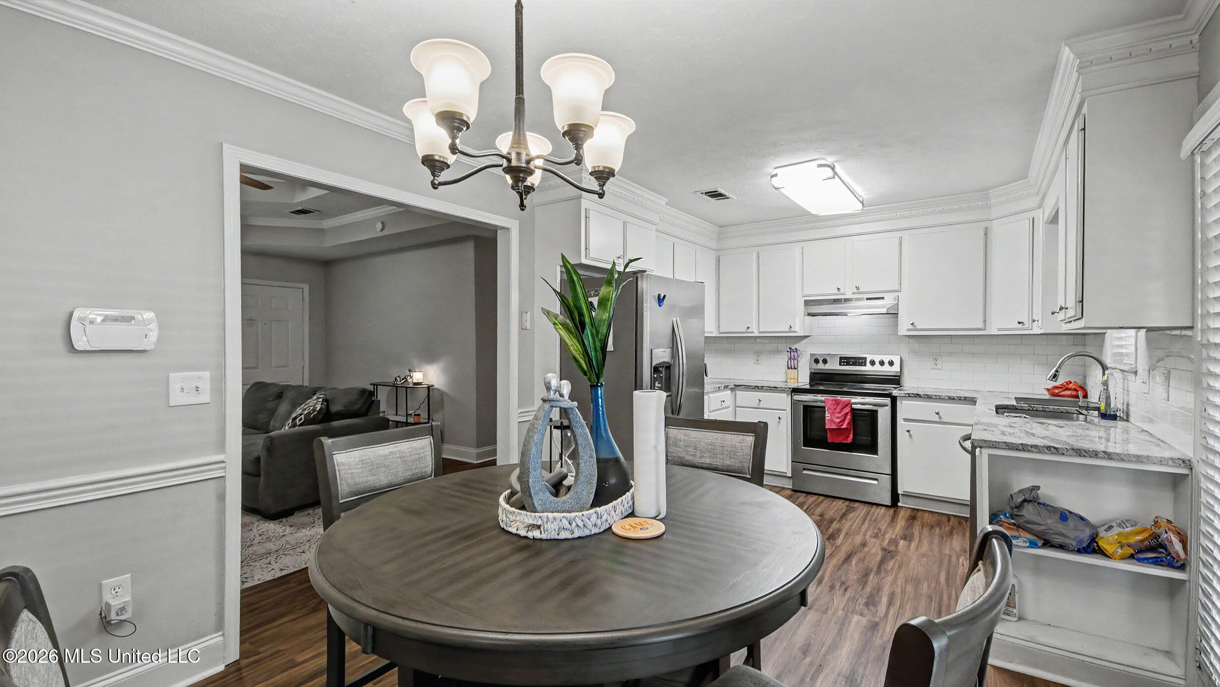 4262 Glennoak Circle Property Photo 14