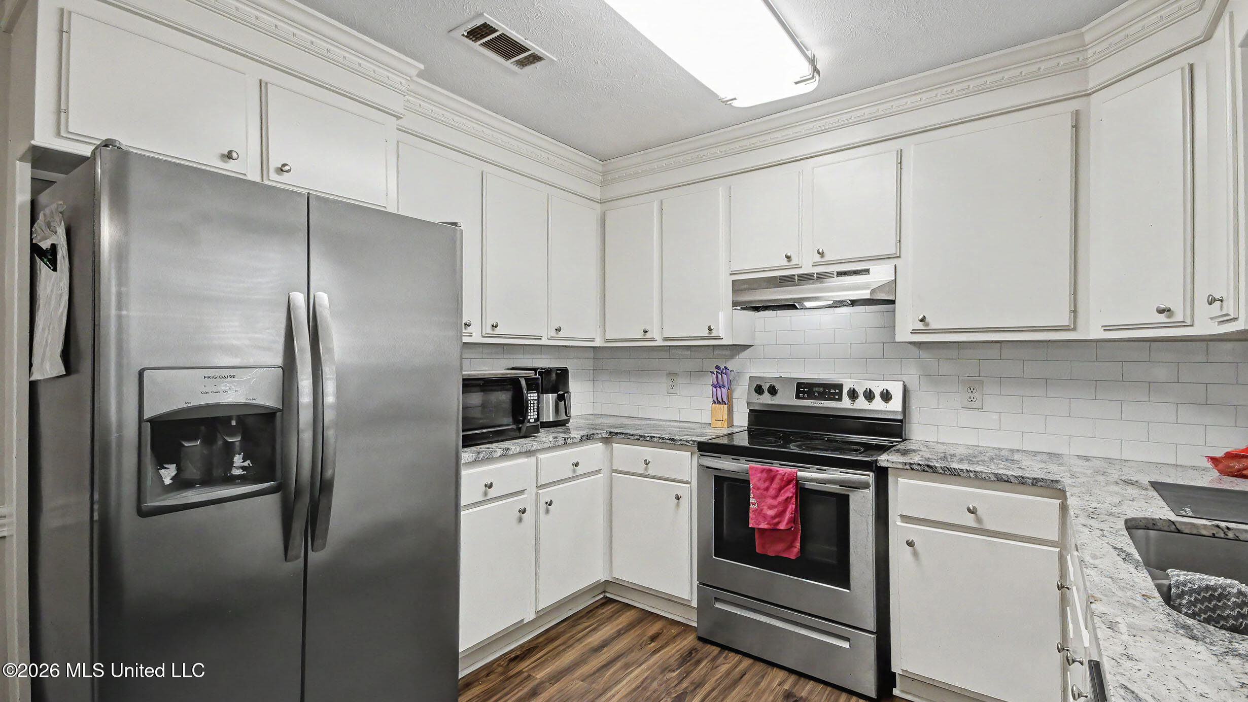4262 Glennoak Circle Property Photo 15