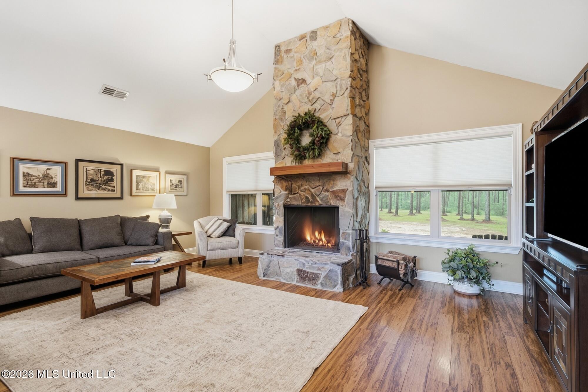 463 Jess Williams Road Property Photo 7