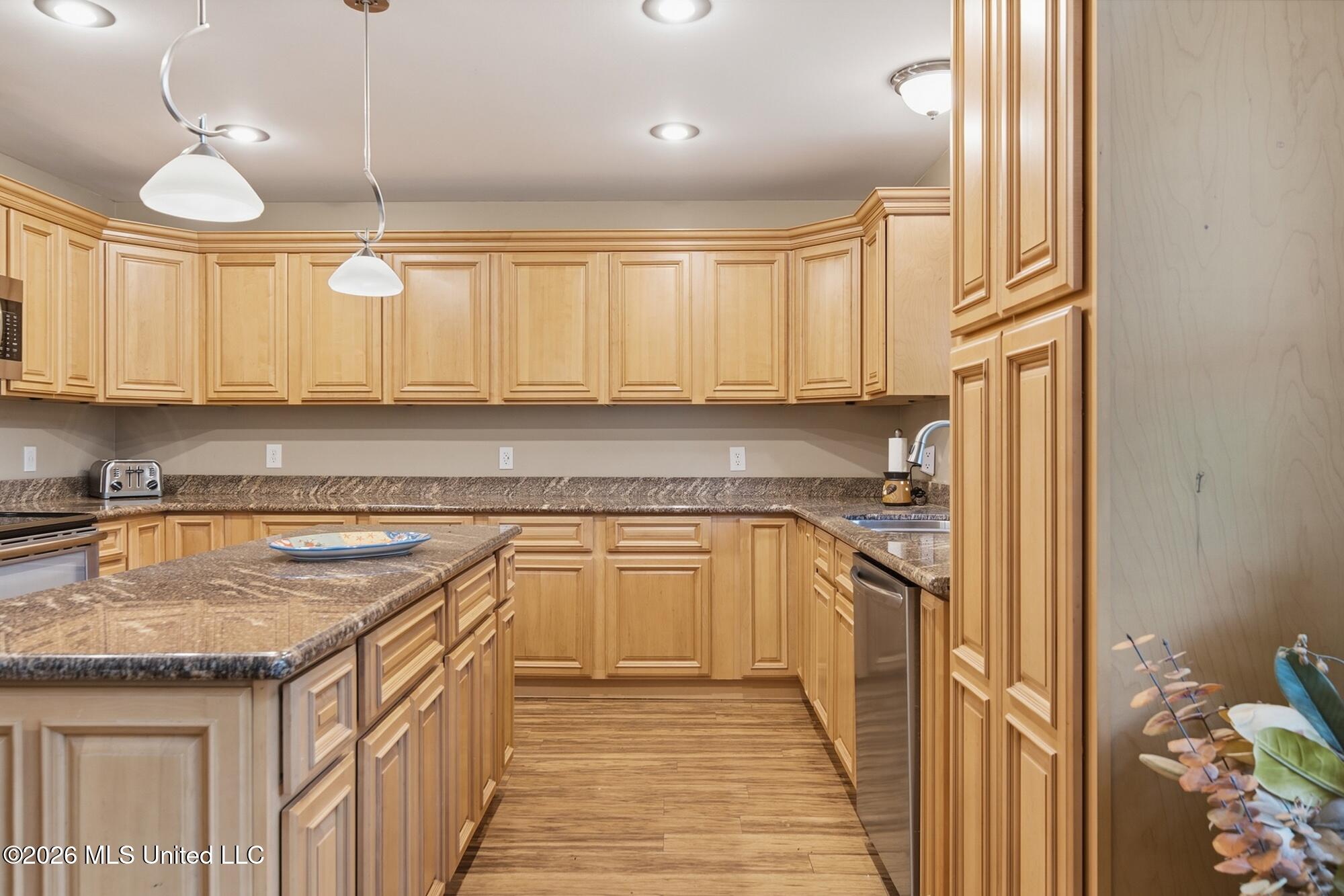 463 Jess Williams Road Property Photo 12