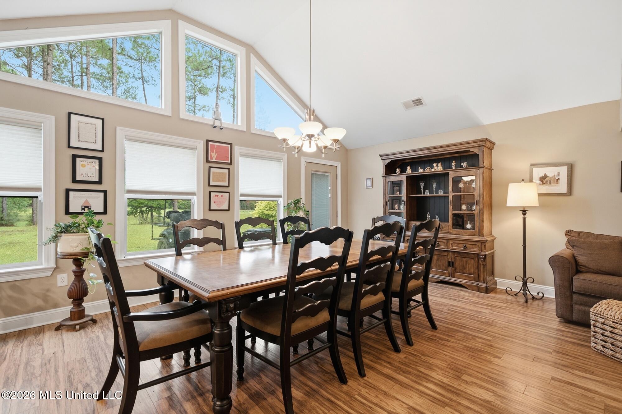 463 Jess Williams Road Property Photo 14