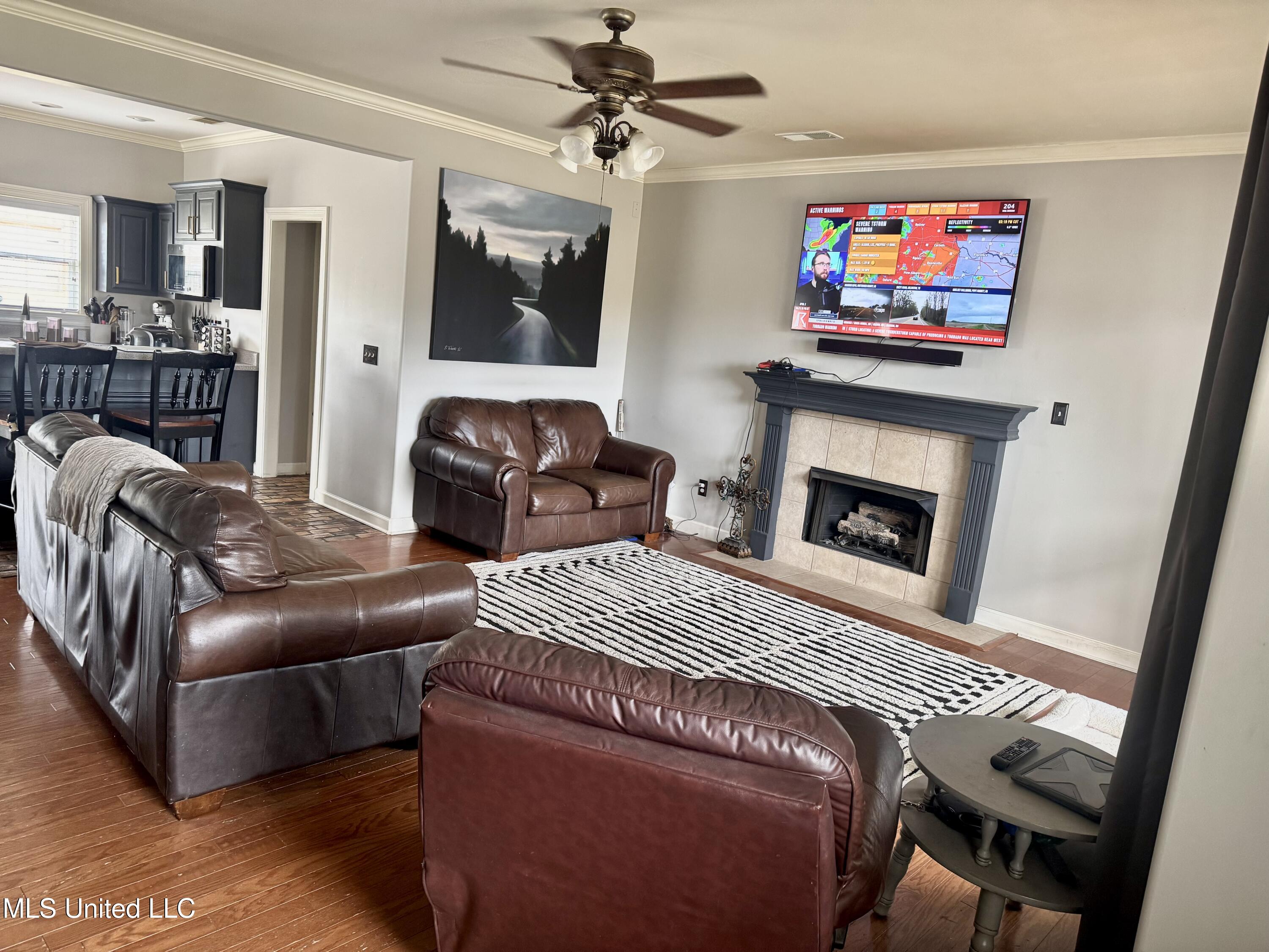 4896 Park North Drive Property Photo 5