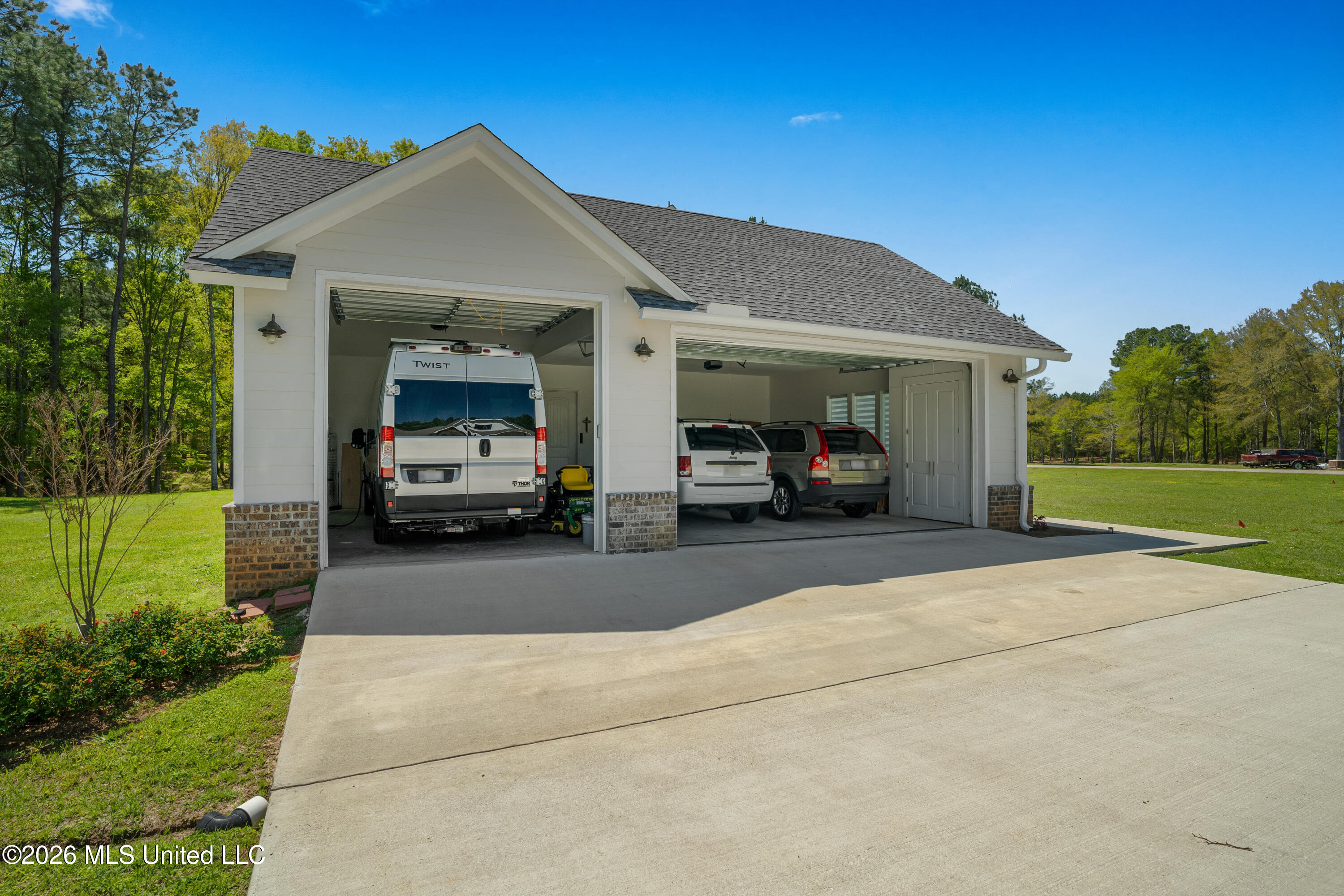 20 Timber Ridge Drive Property Photo 26