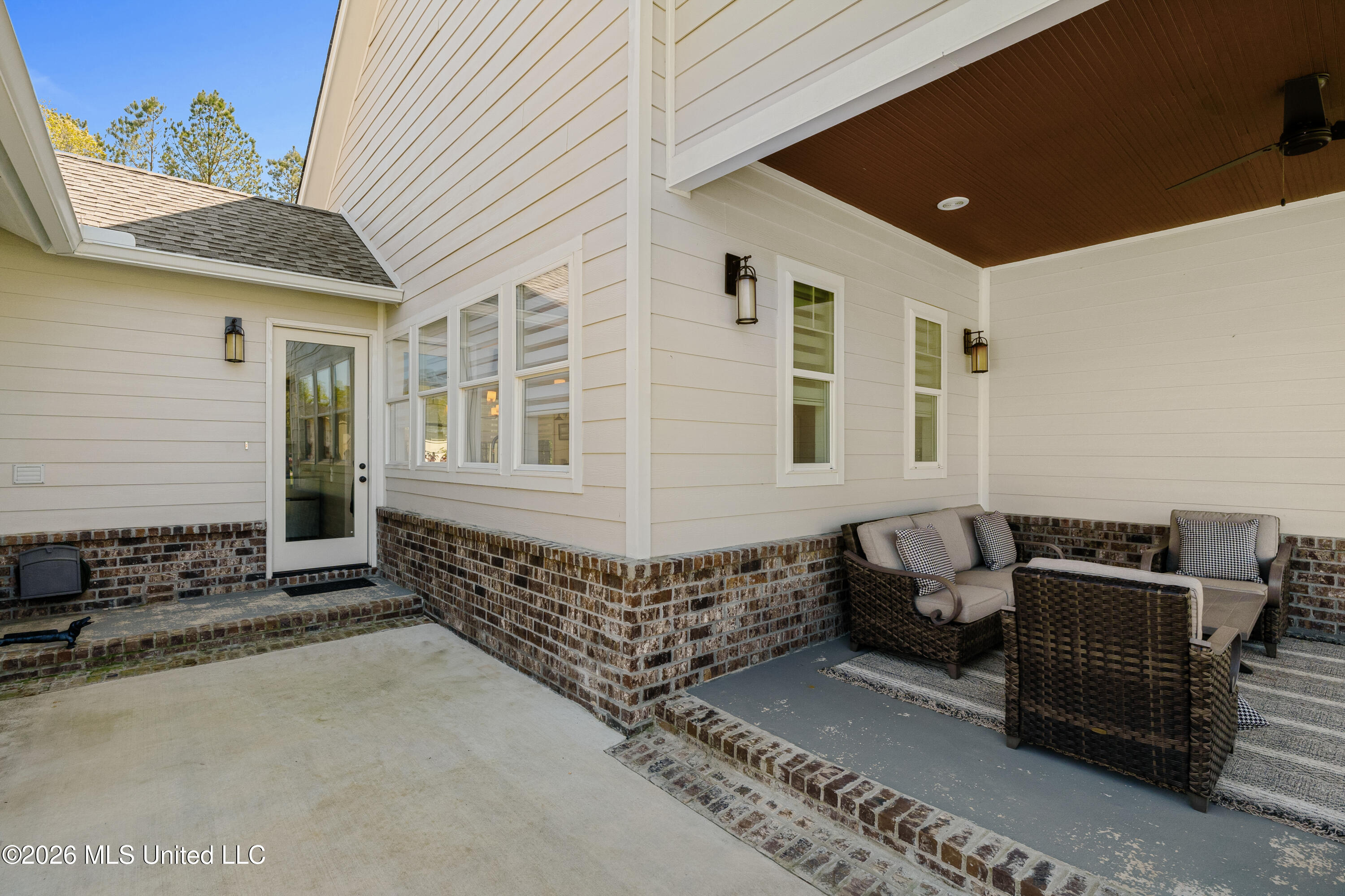 20 Timber Ridge Drive Property Photo 28