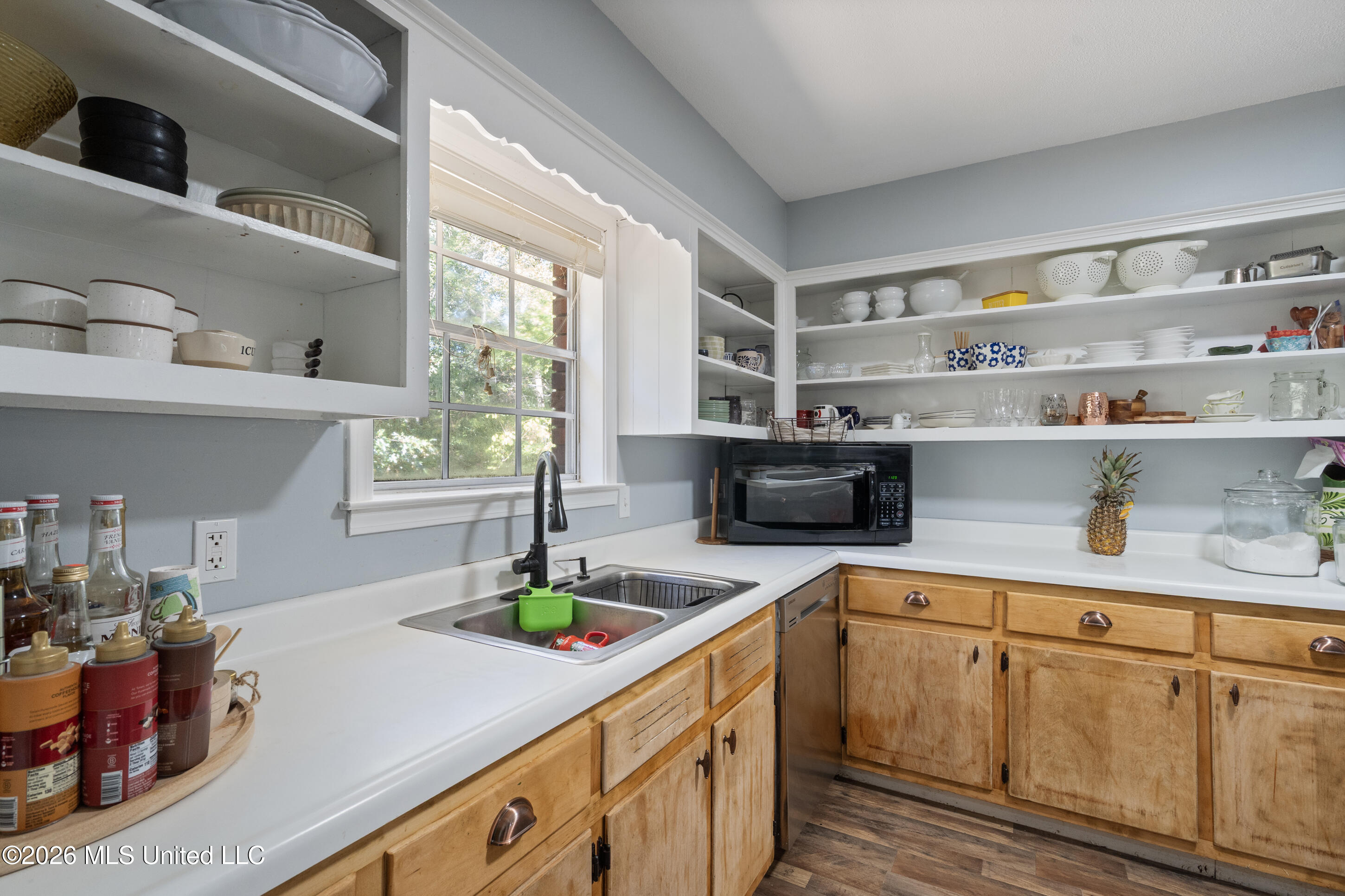 6858 Whippoorwill Road Property Photo 3