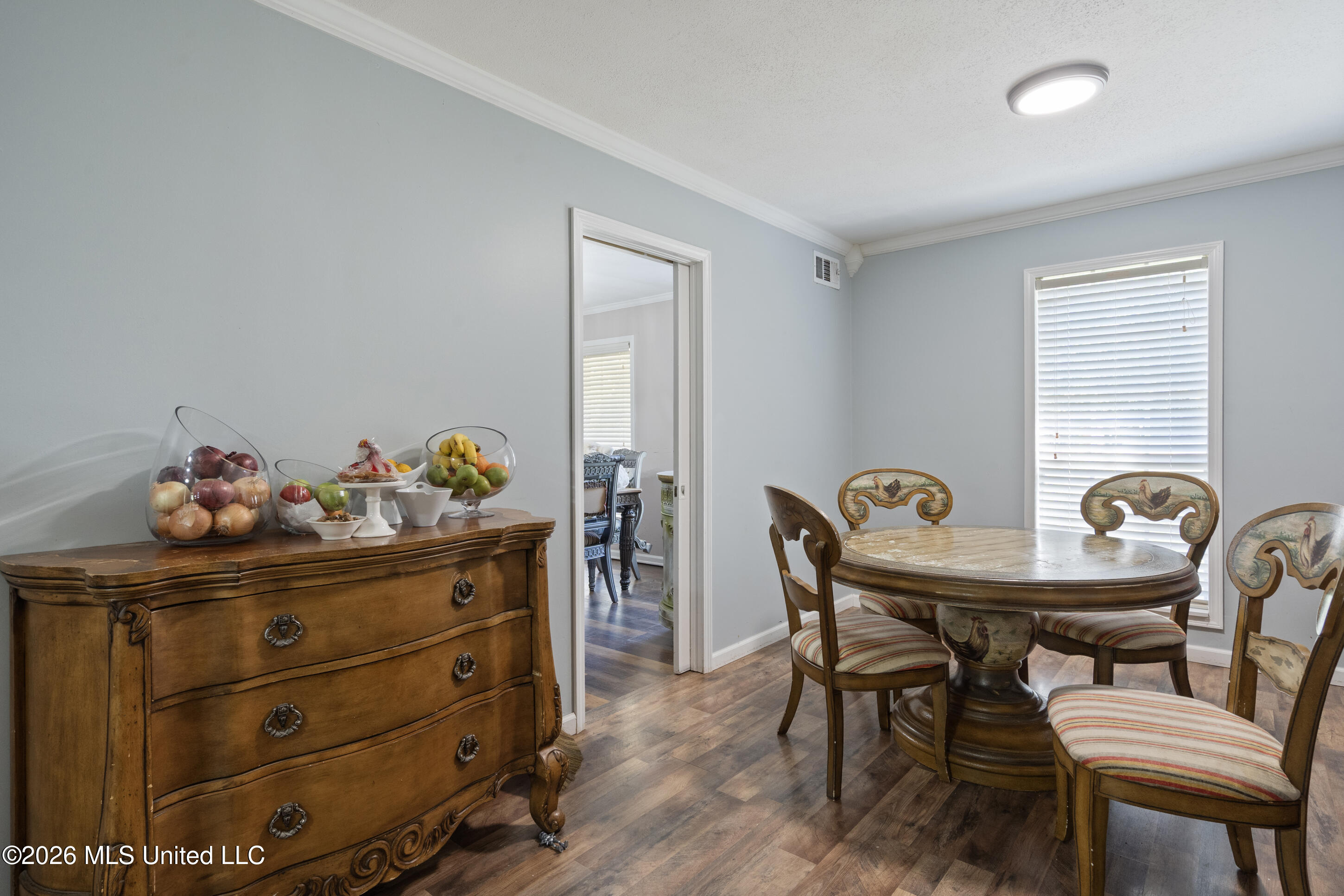 6858 Whippoorwill Road Property Photo 4
