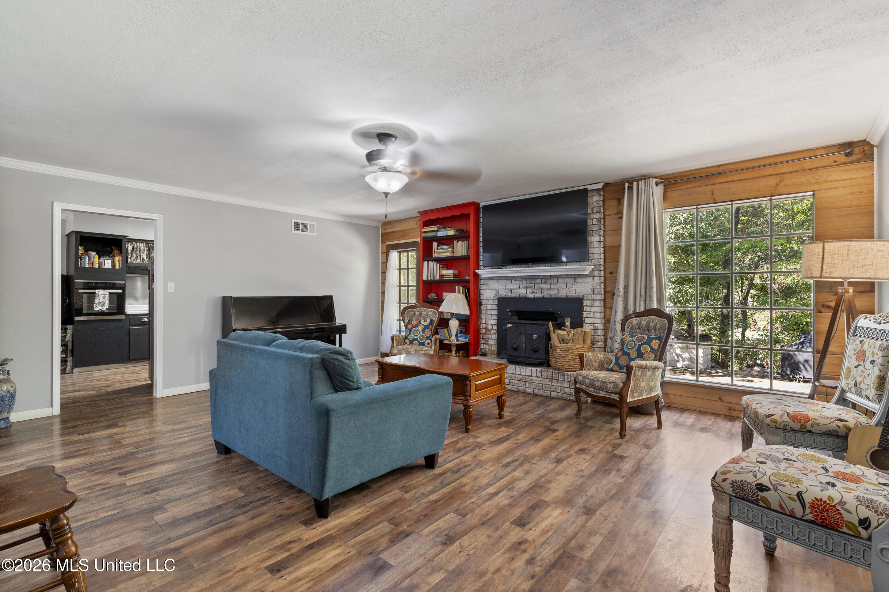 6858 Whippoorwill Road Property Photo 5