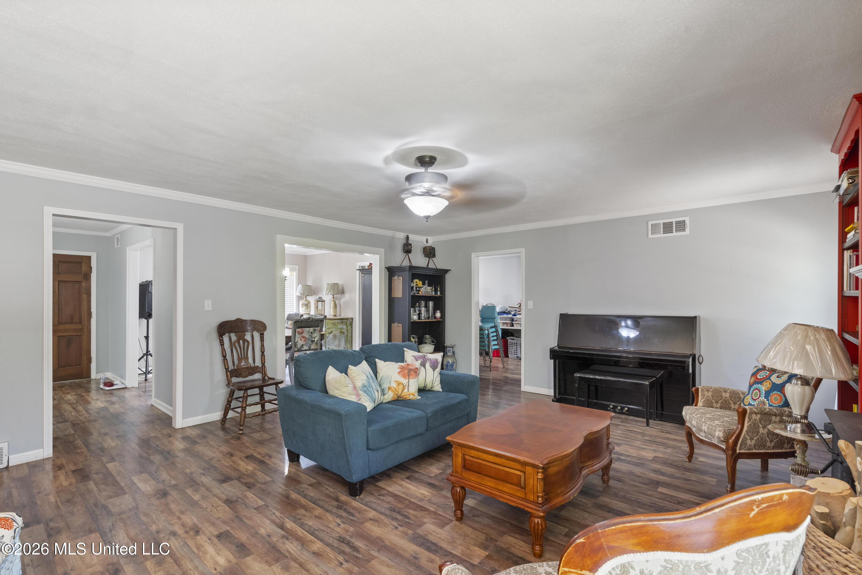 6858 Whippoorwill Road Property Photo 7