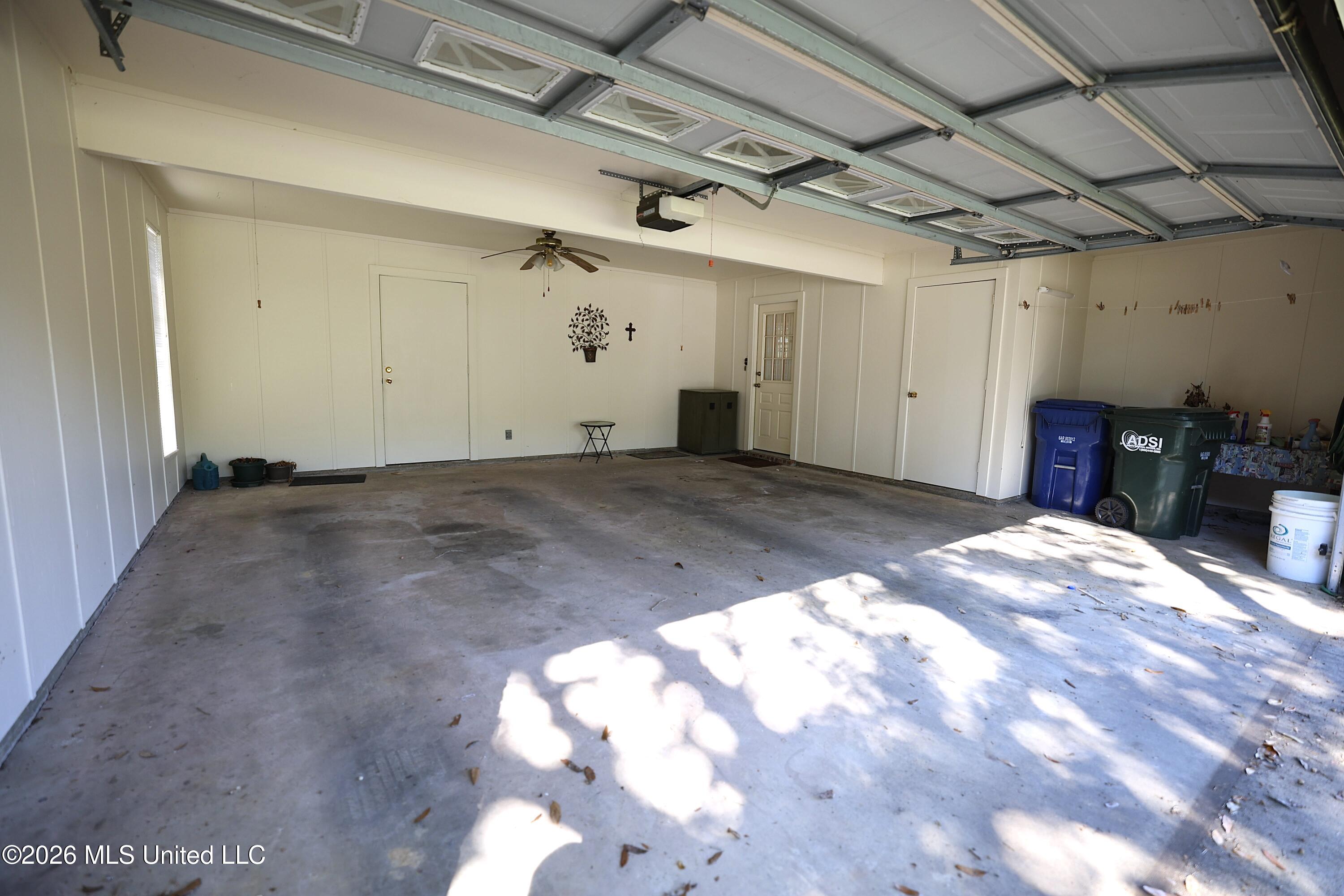 105 Linwood Court Property Photo 4