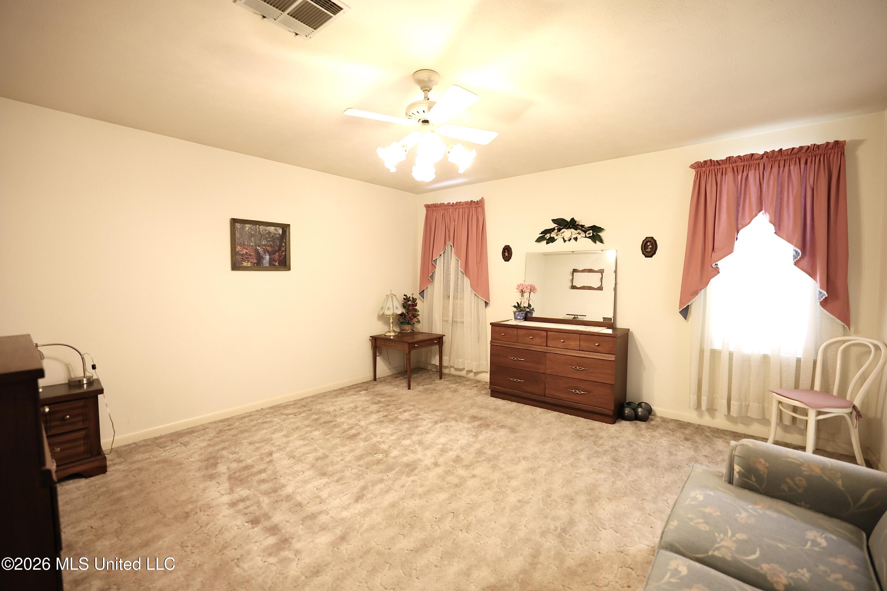 105 Linwood Court Property Photo 13