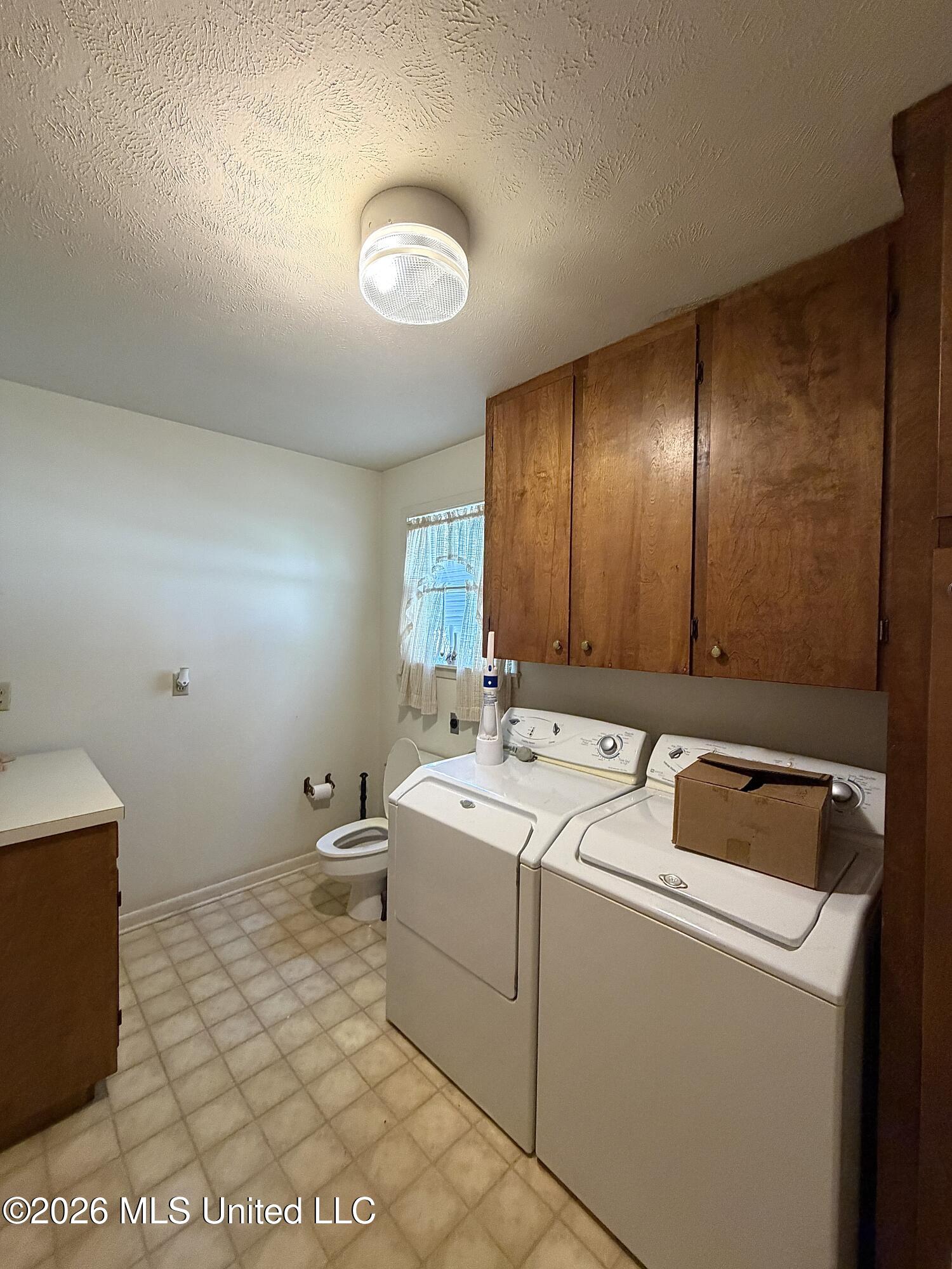 105 Linwood Court Property Photo 18