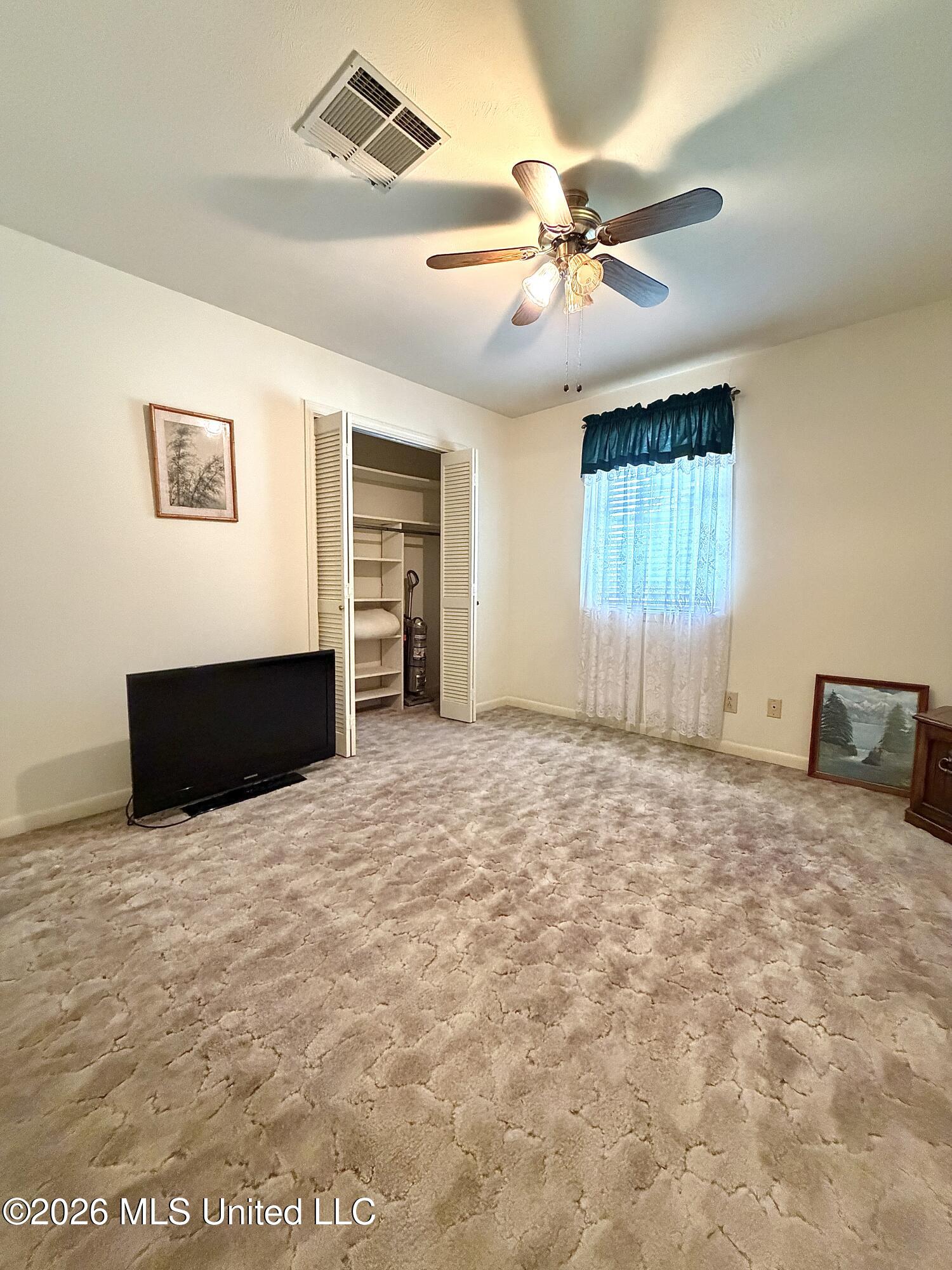 105 Linwood Court Property Photo 23