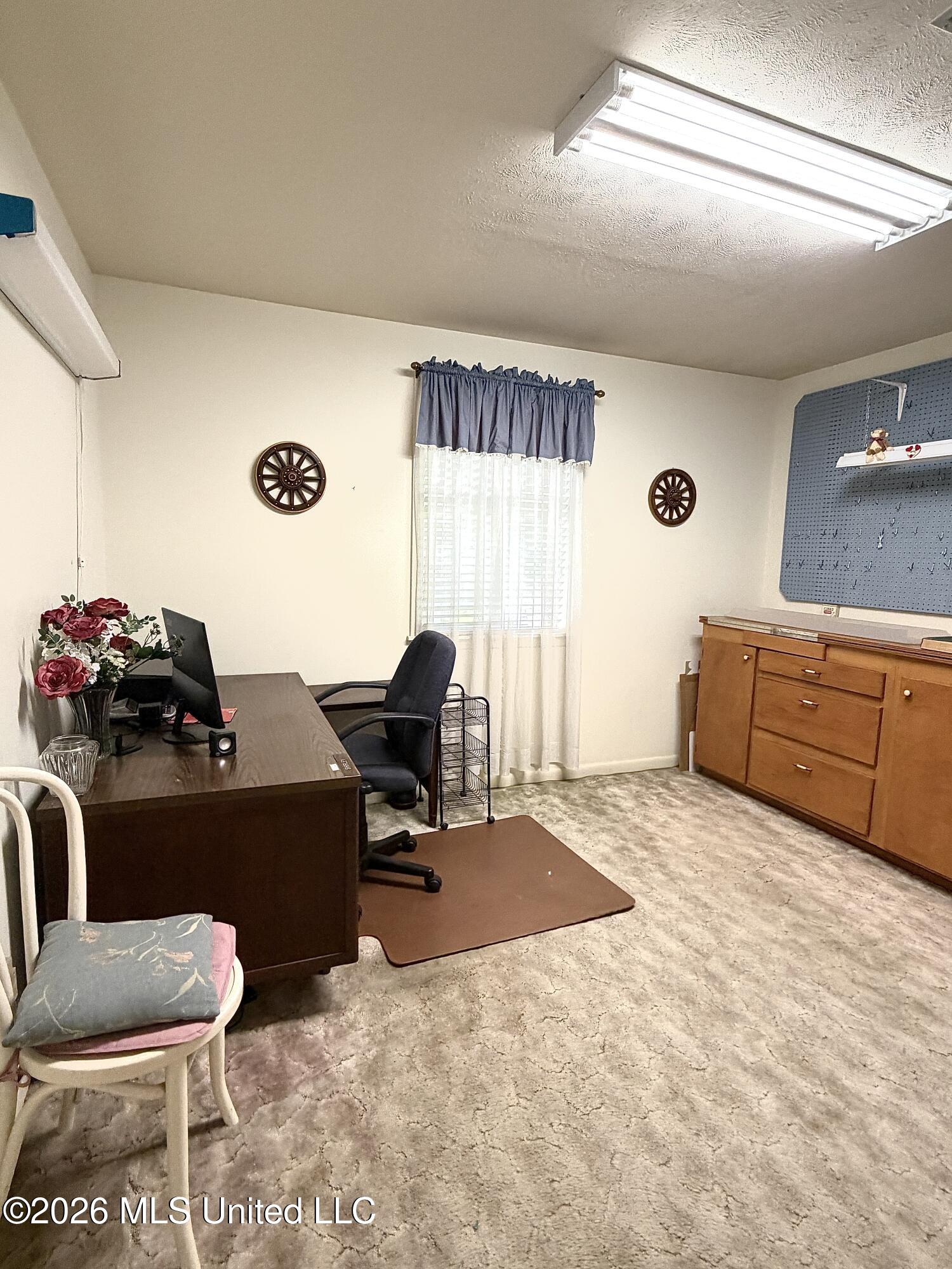 105 Linwood Court Property Photo 26