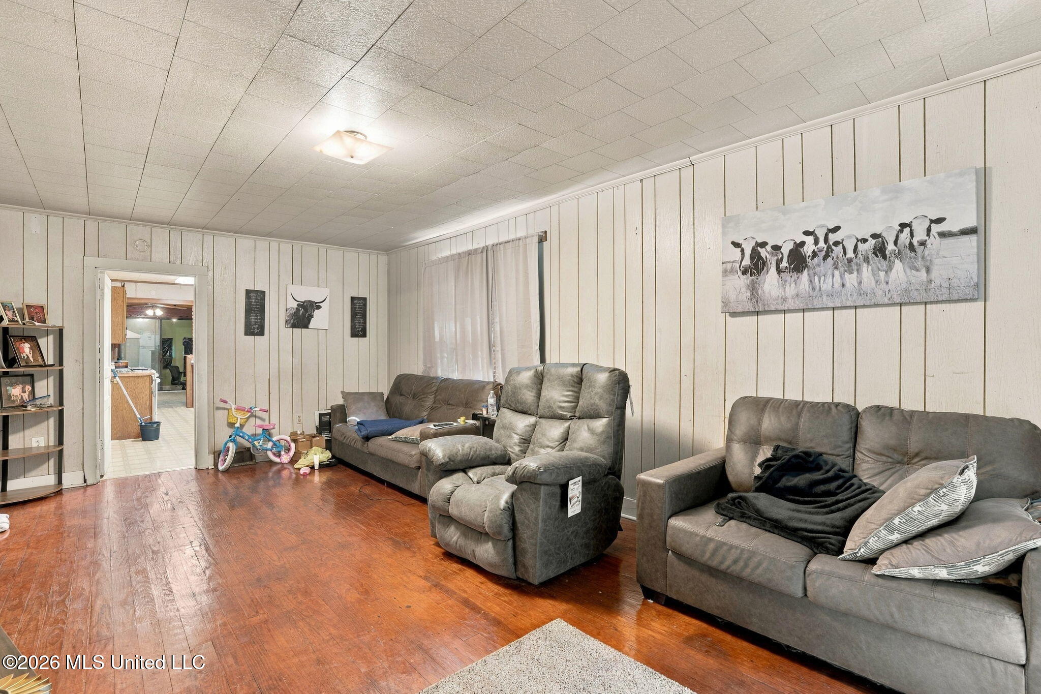 717-719 Avenue E Property Photo 6