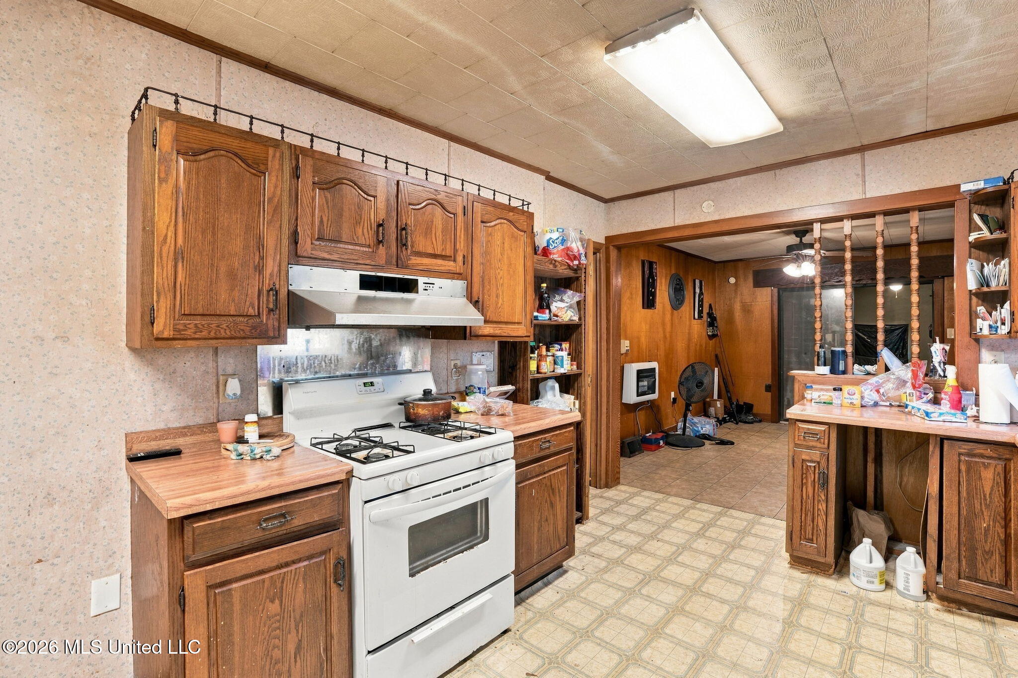 717-719 Avenue E Property Photo 9