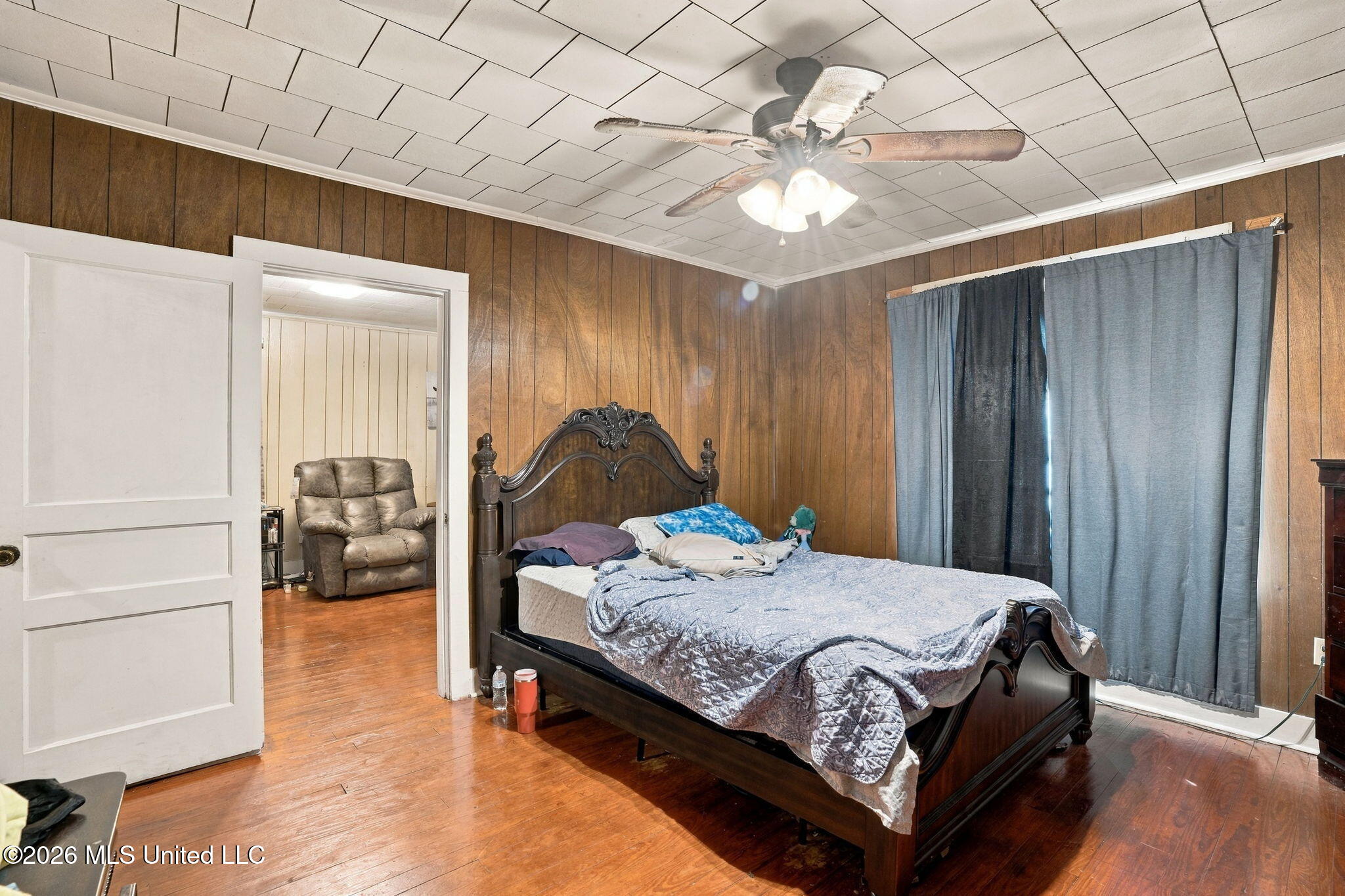 717-719 Avenue E Property Photo 16