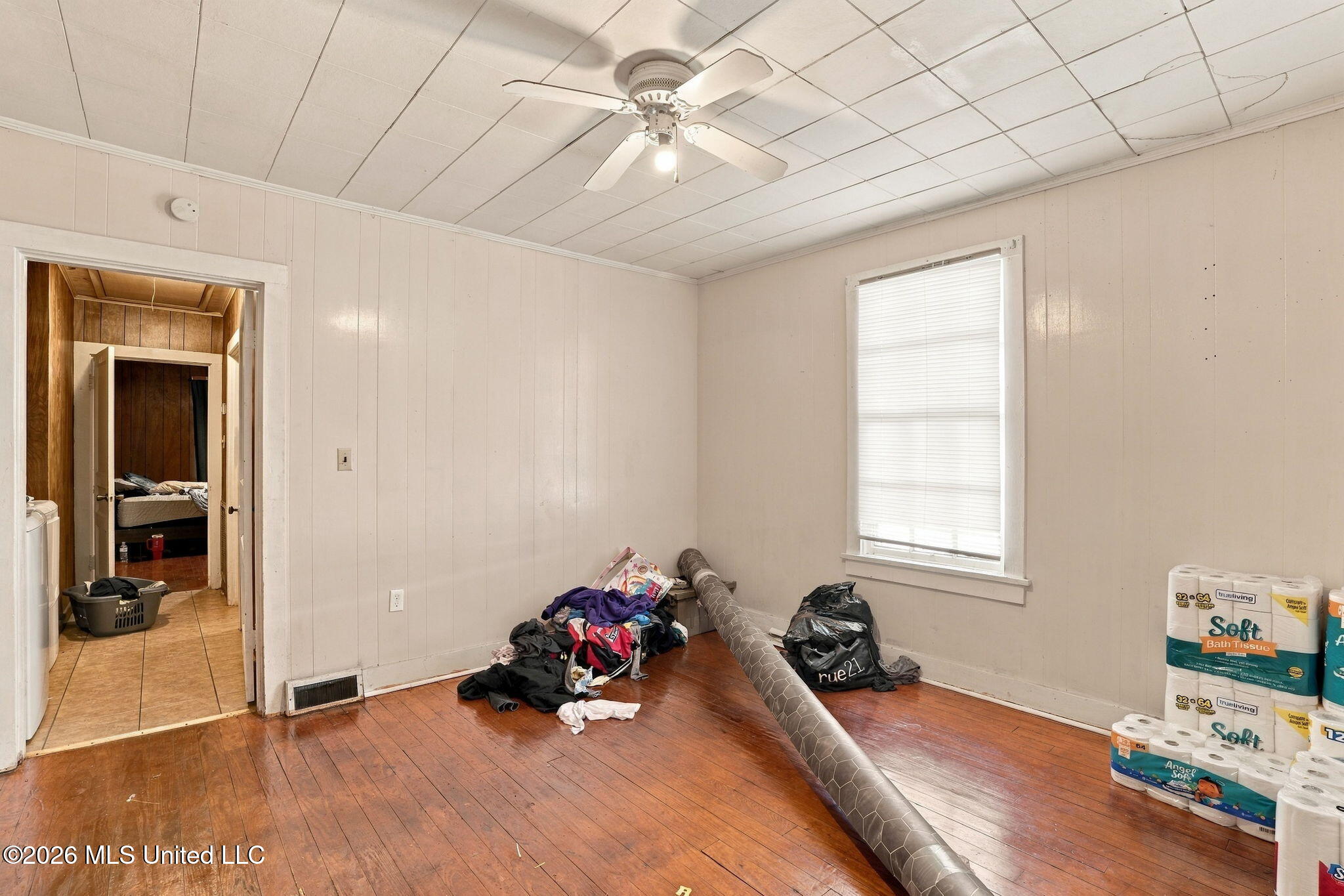 717-719 Avenue E Property Photo 19
