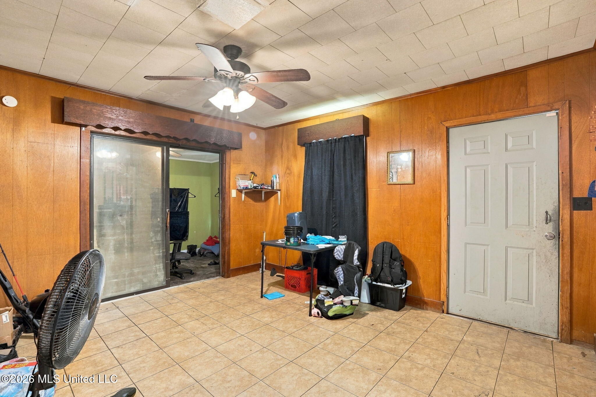 717-719 Avenue E Property Photo 23