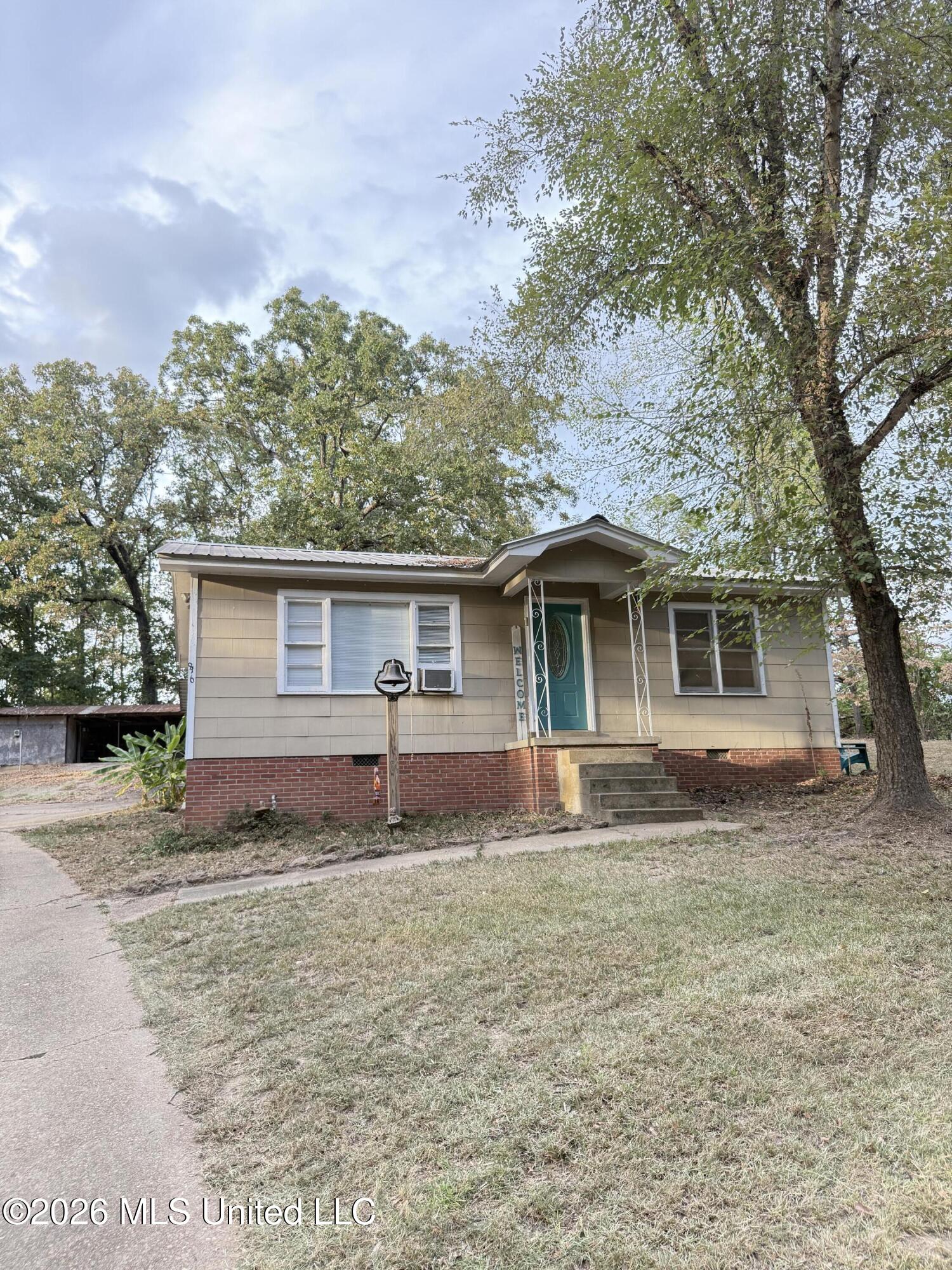 816 Summit Street Property Photo 2