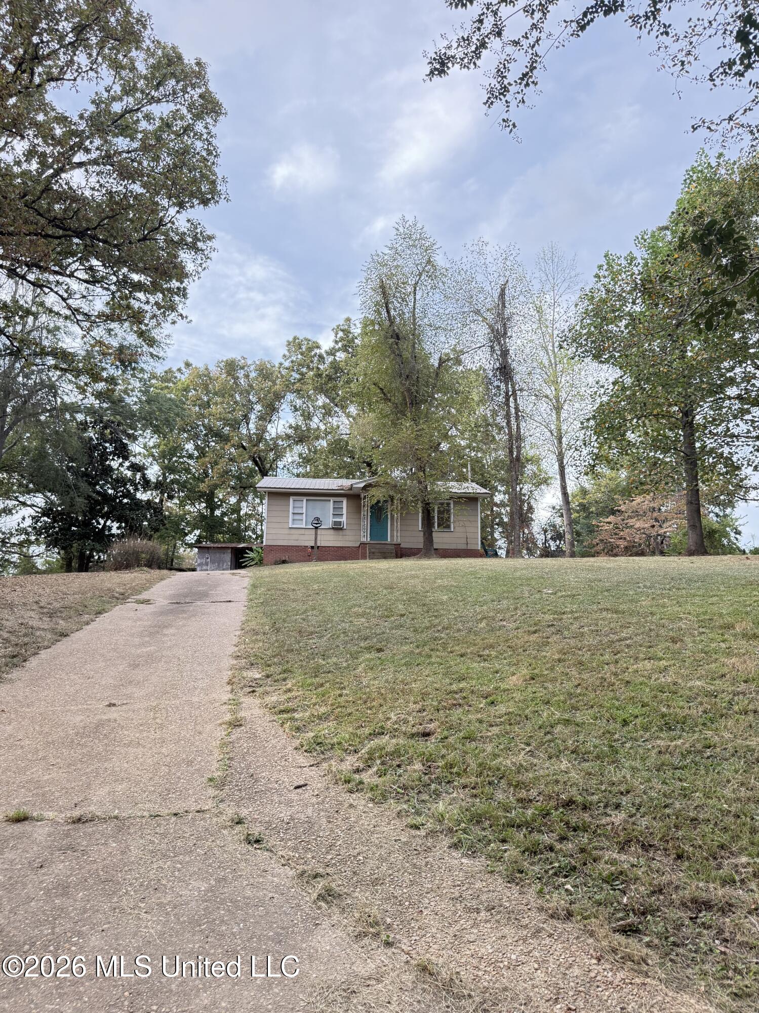 816 Summit Street Property Photo 3