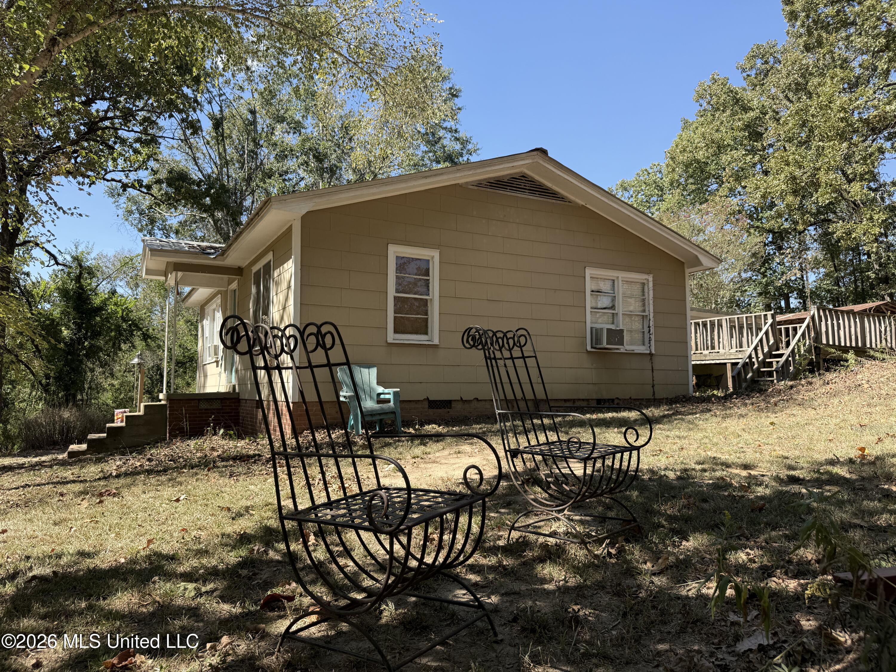 816 Summit Street Property Photo 6
