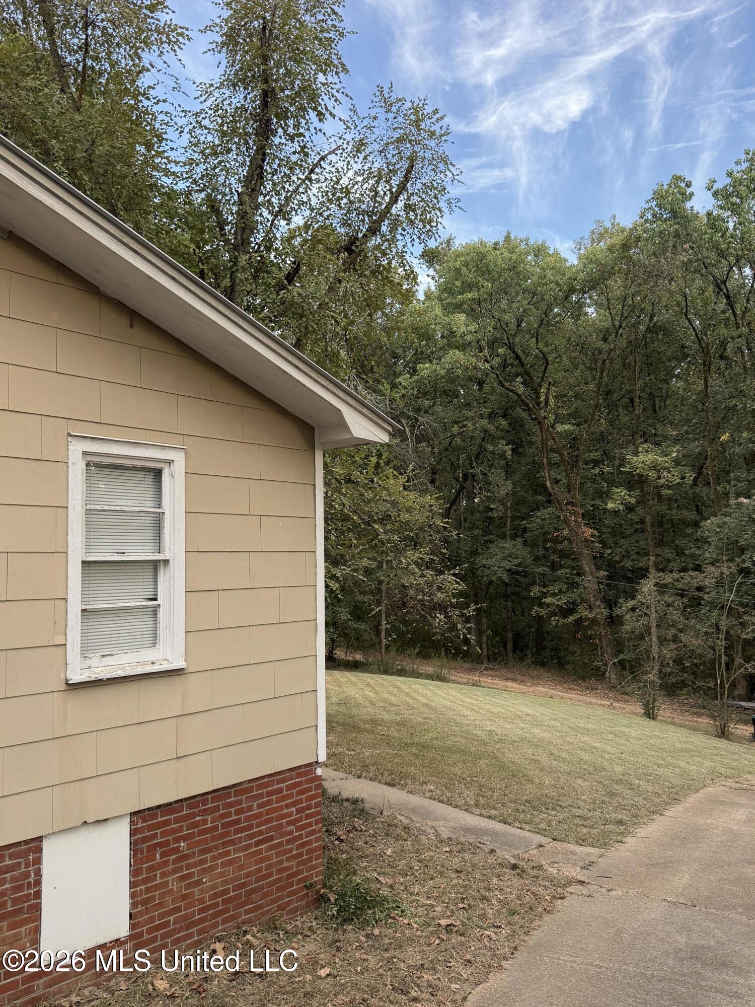 816 Summit Street Property Photo 16