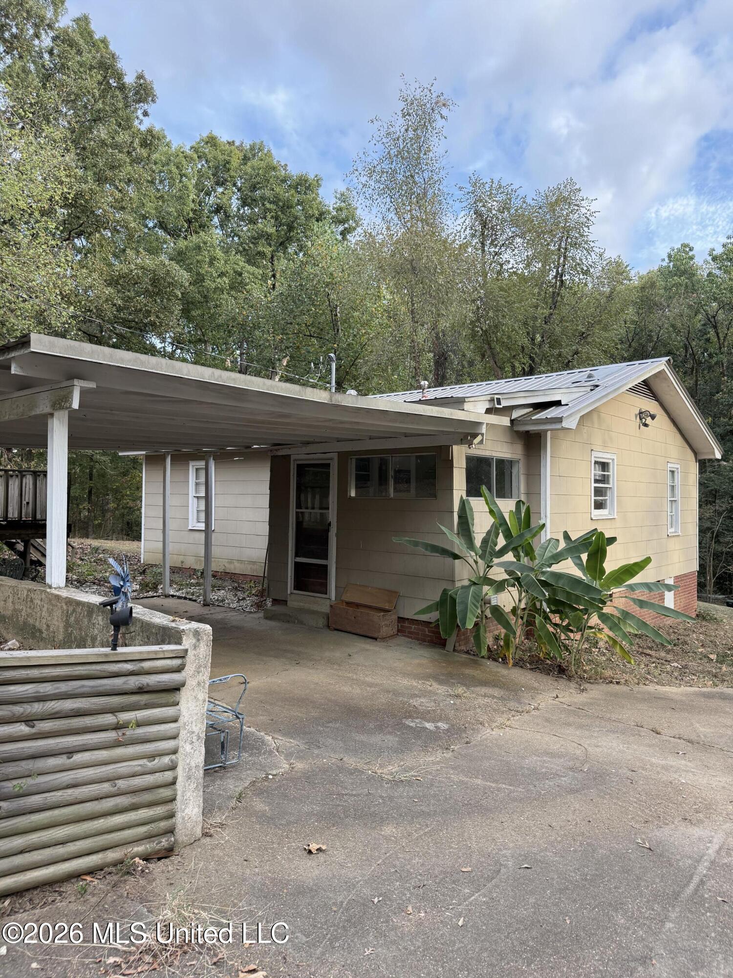 816 Summit Street Property Photo 25