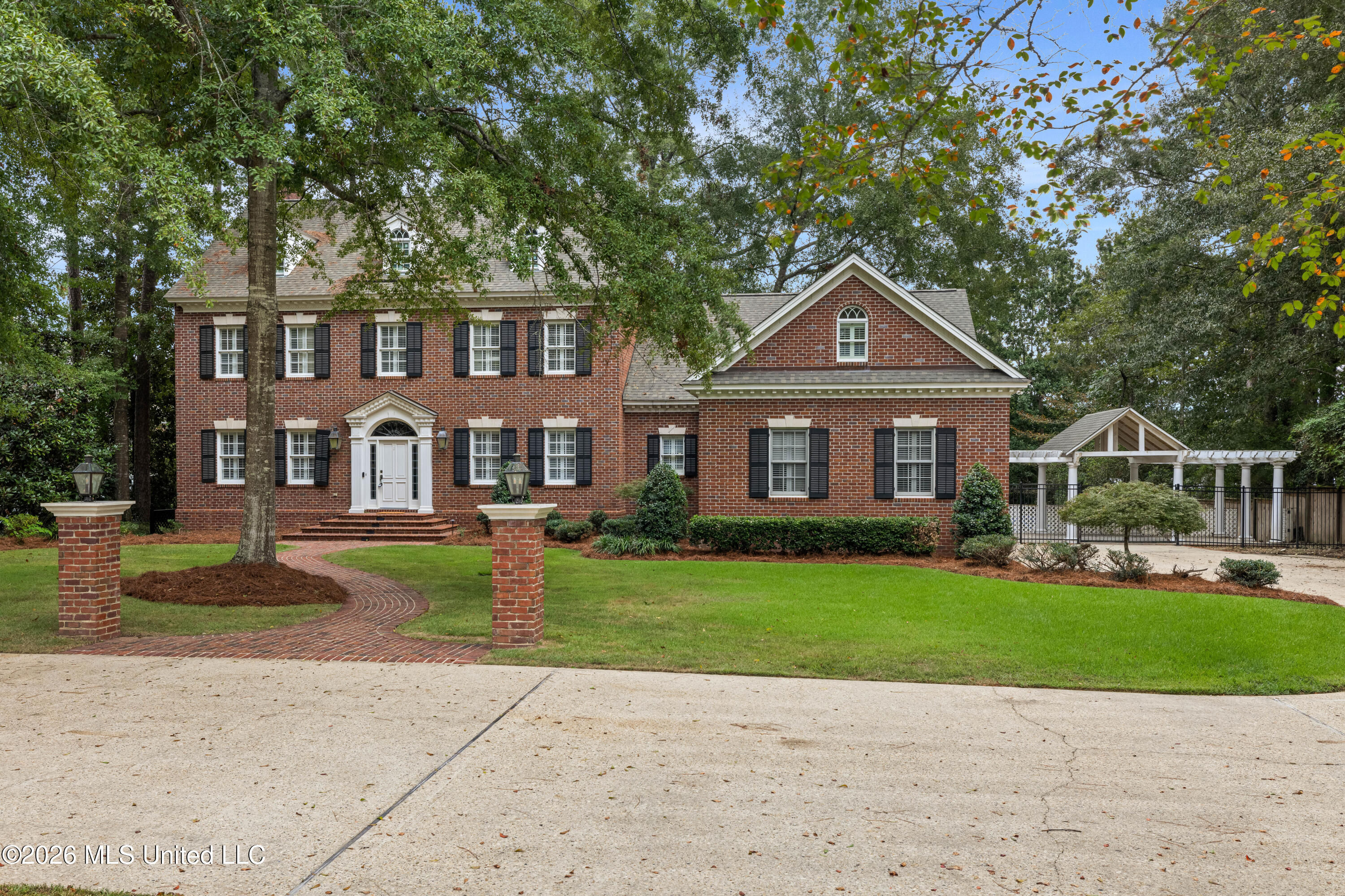 223 W Canebrake Boulevard Property Photo 1