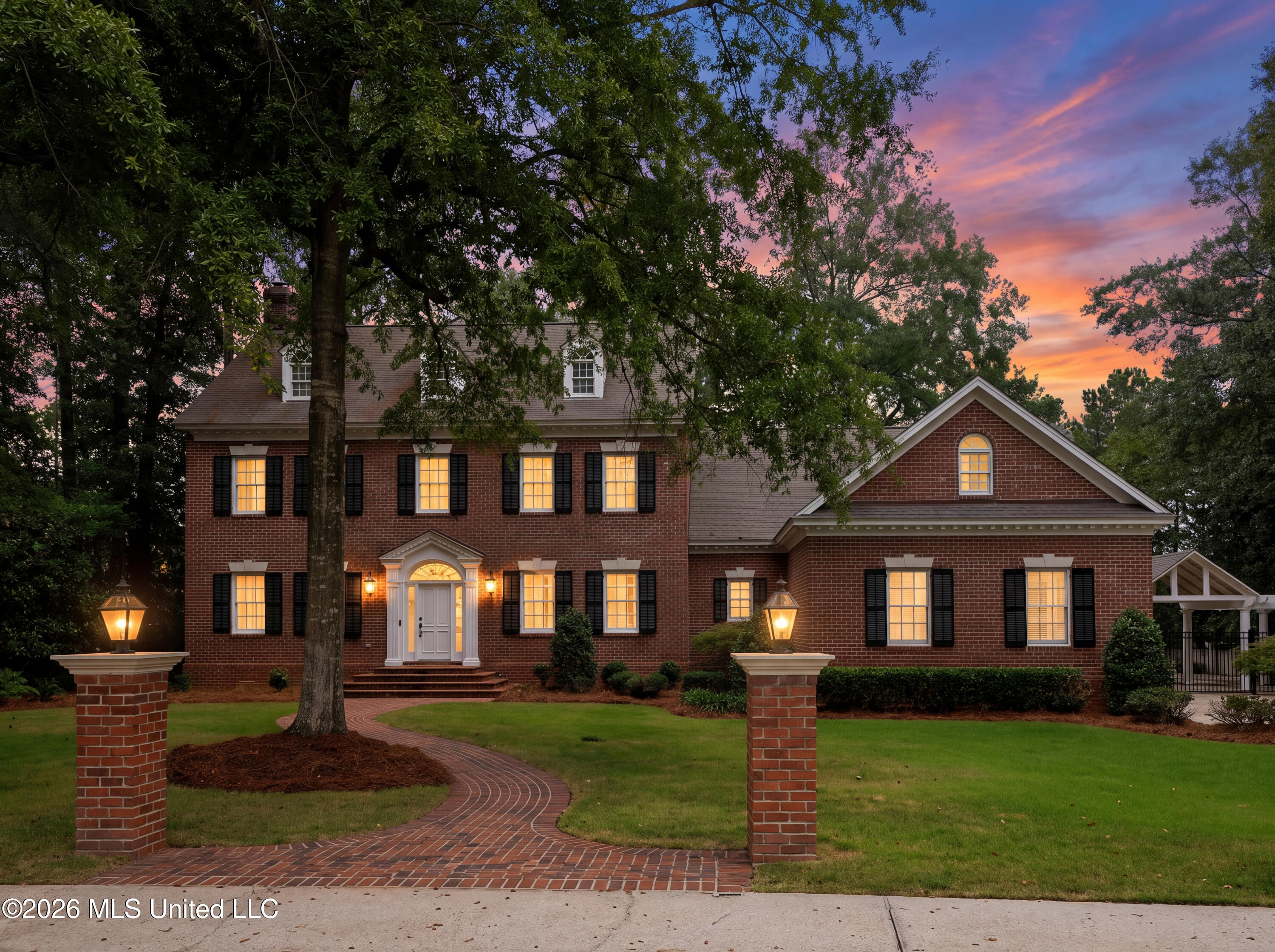 223 W Canebrake Boulevard Property Photo 2