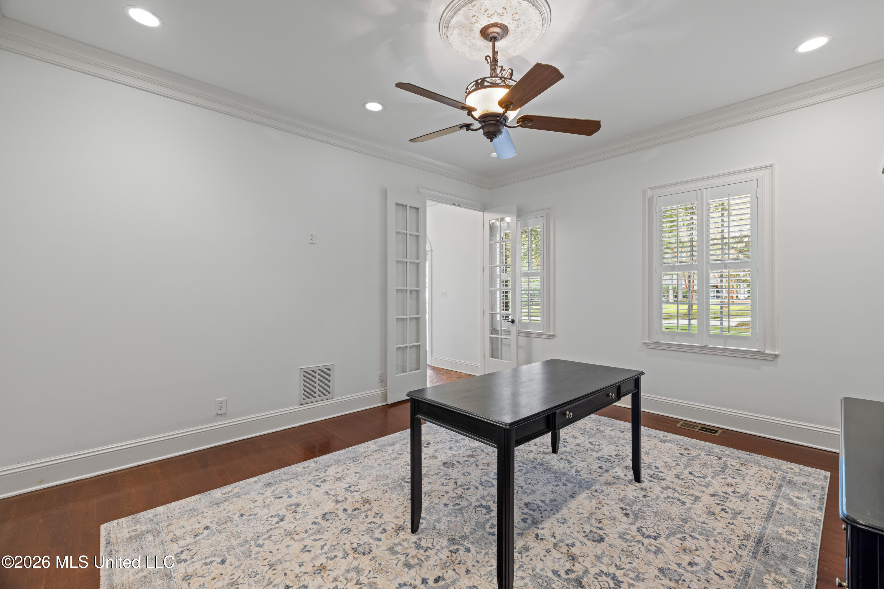 223 W Canebrake Boulevard Property Photo 14