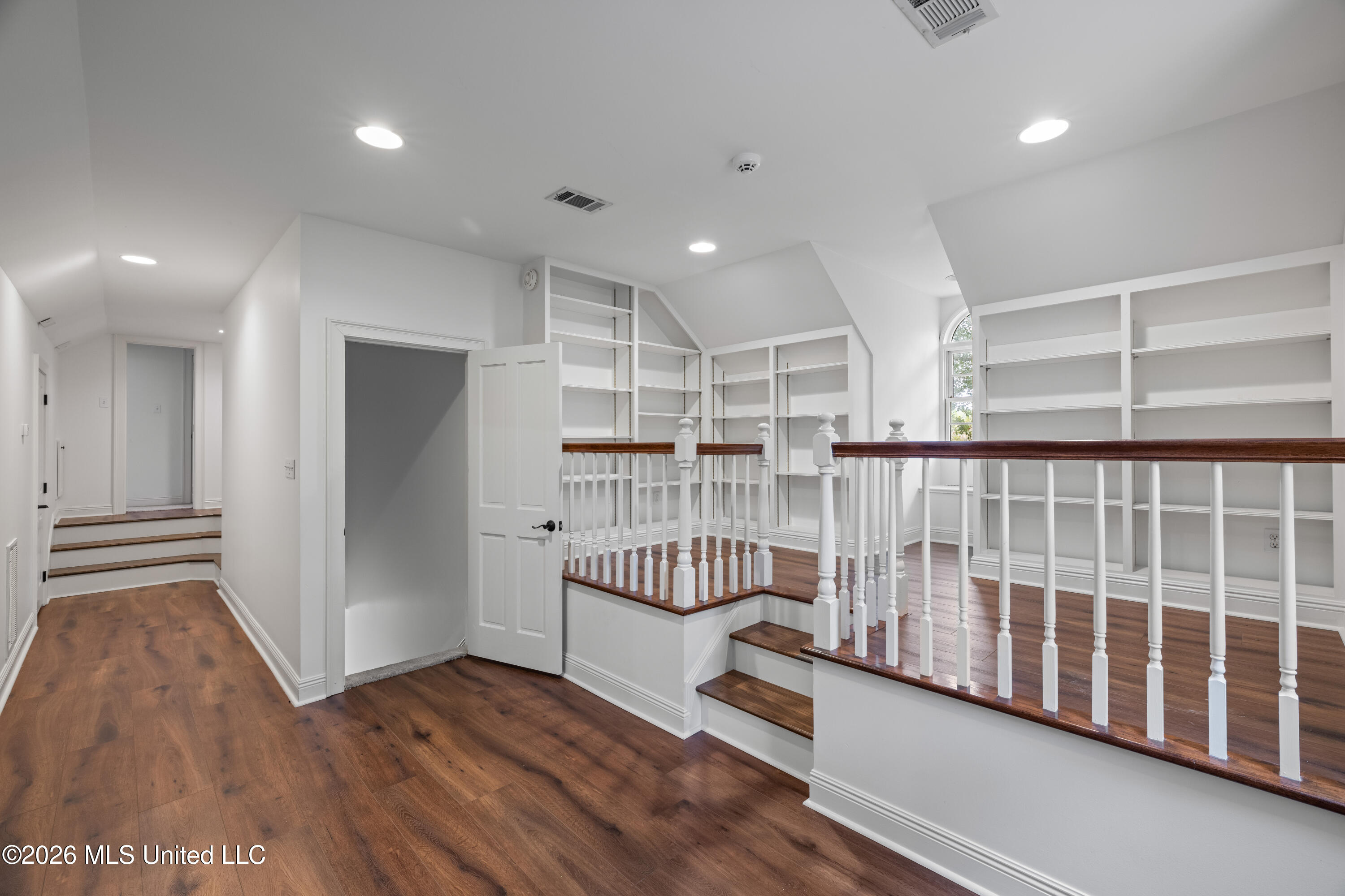 223 W Canebrake Boulevard Property Photo 61