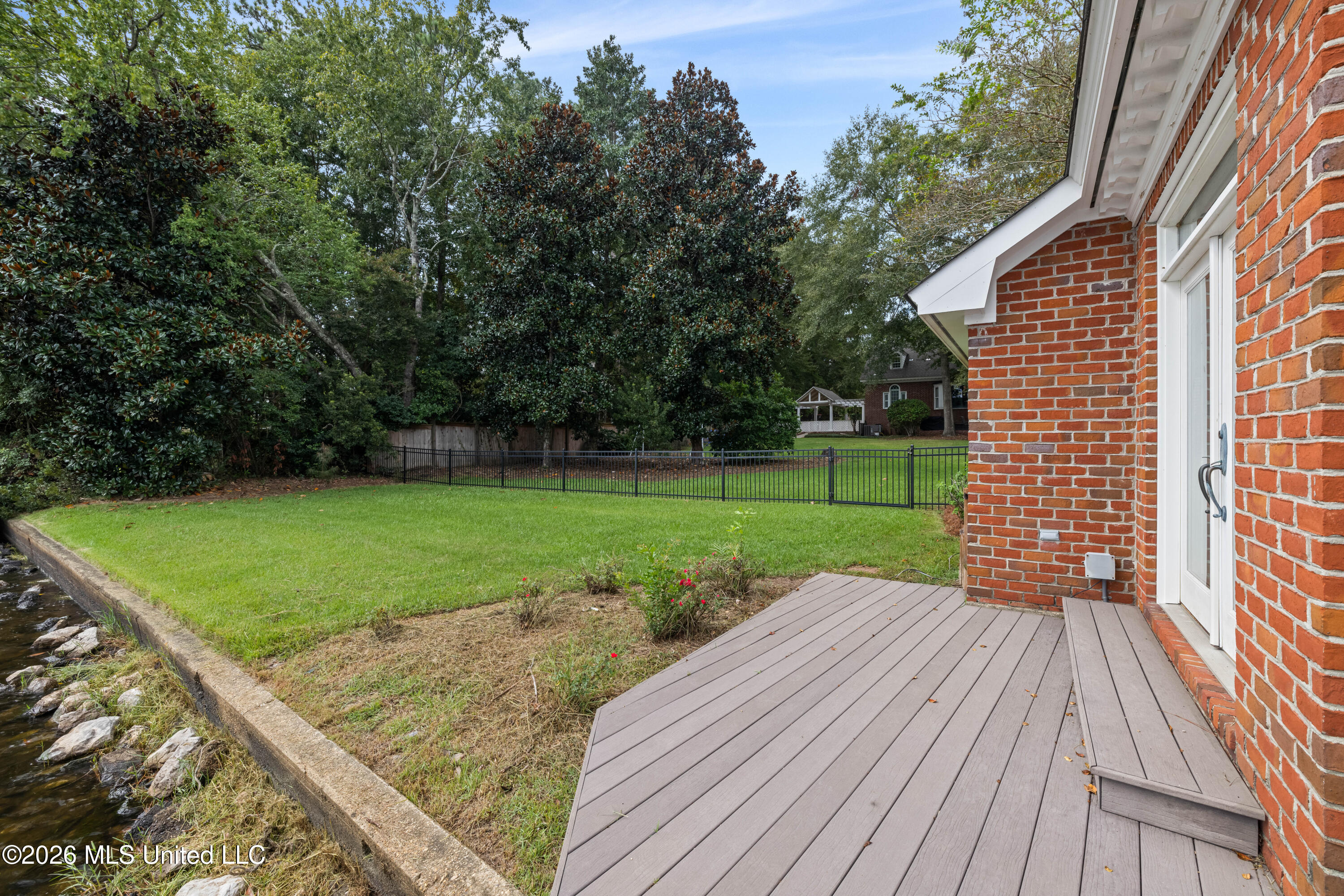 223 W Canebrake Boulevard Property Photo 105