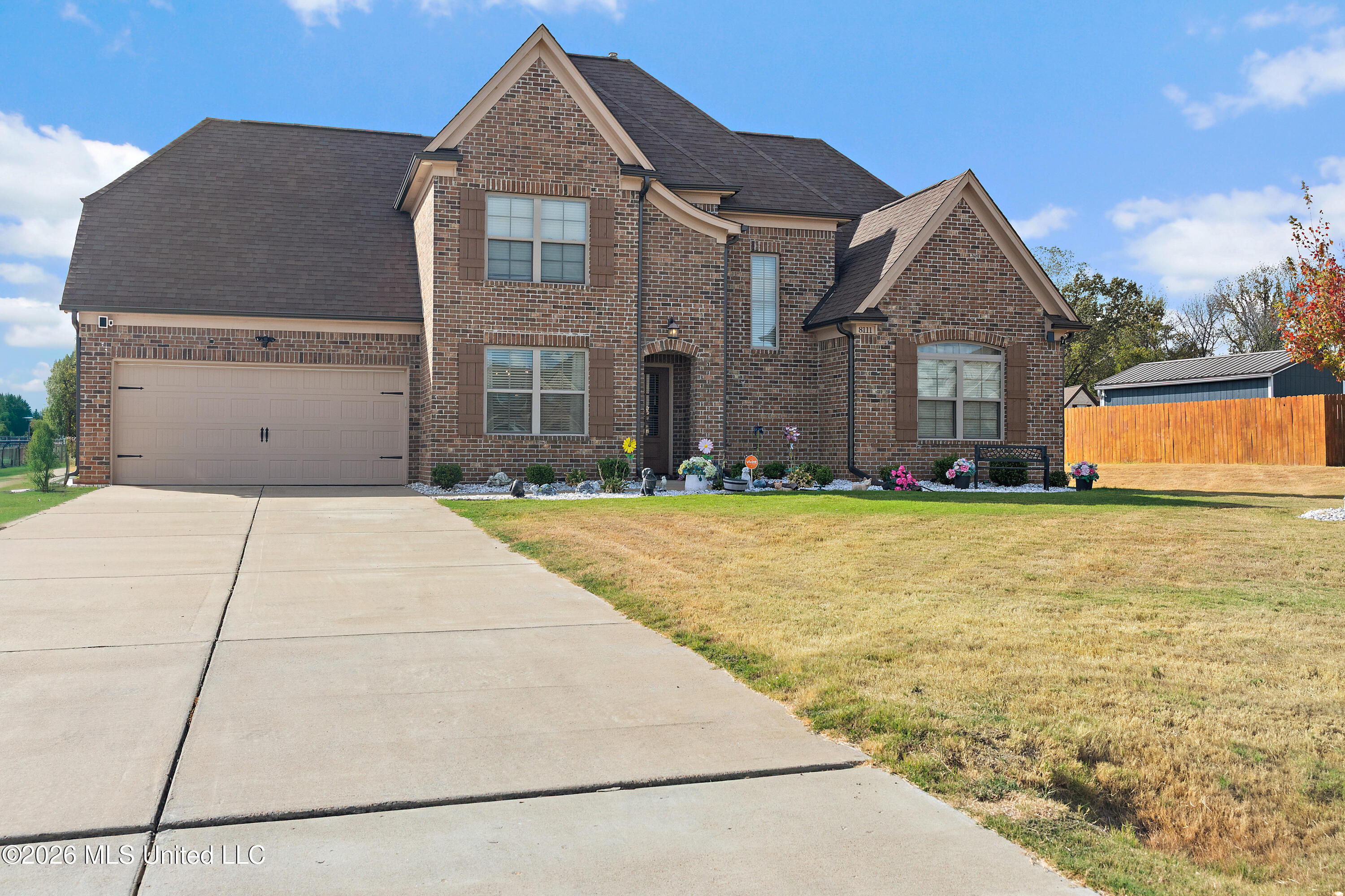 8111 Ashton Way Property Photo 2