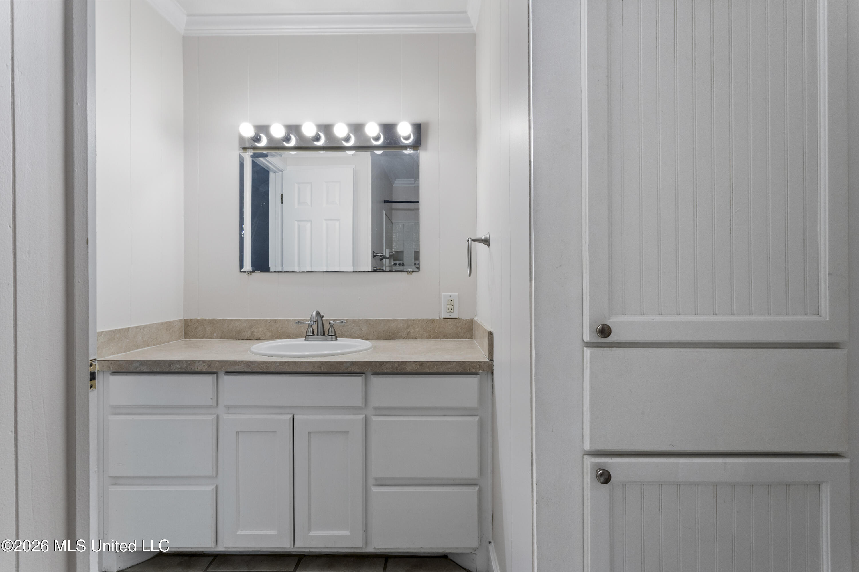 7516 Madison Drive Property Photo 14