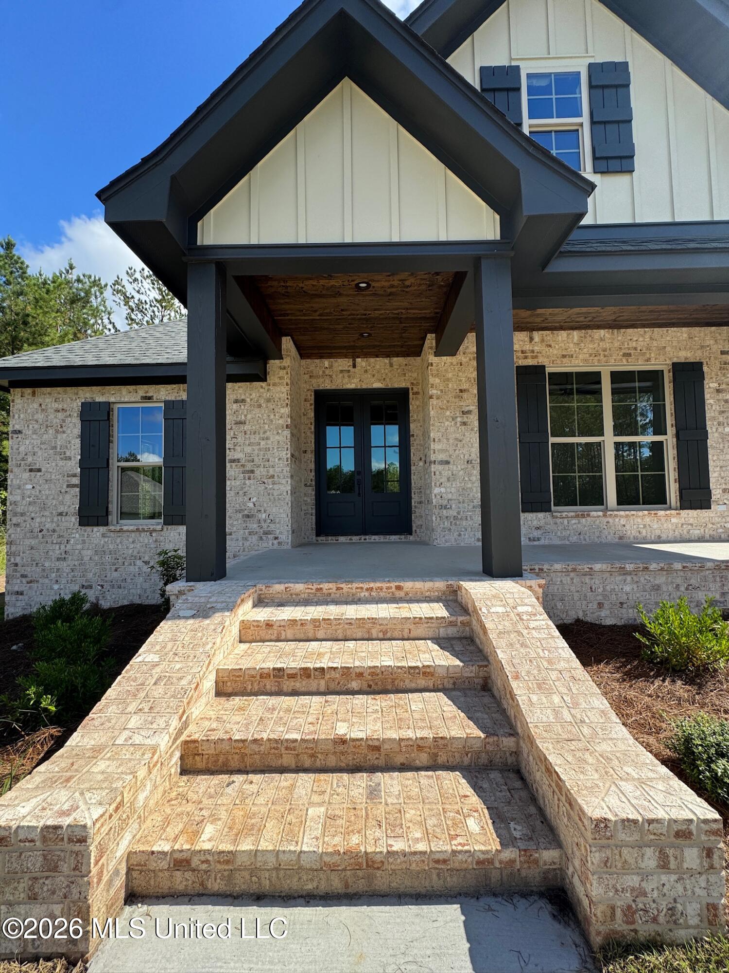 4 Stampede Pass Property Photo 2